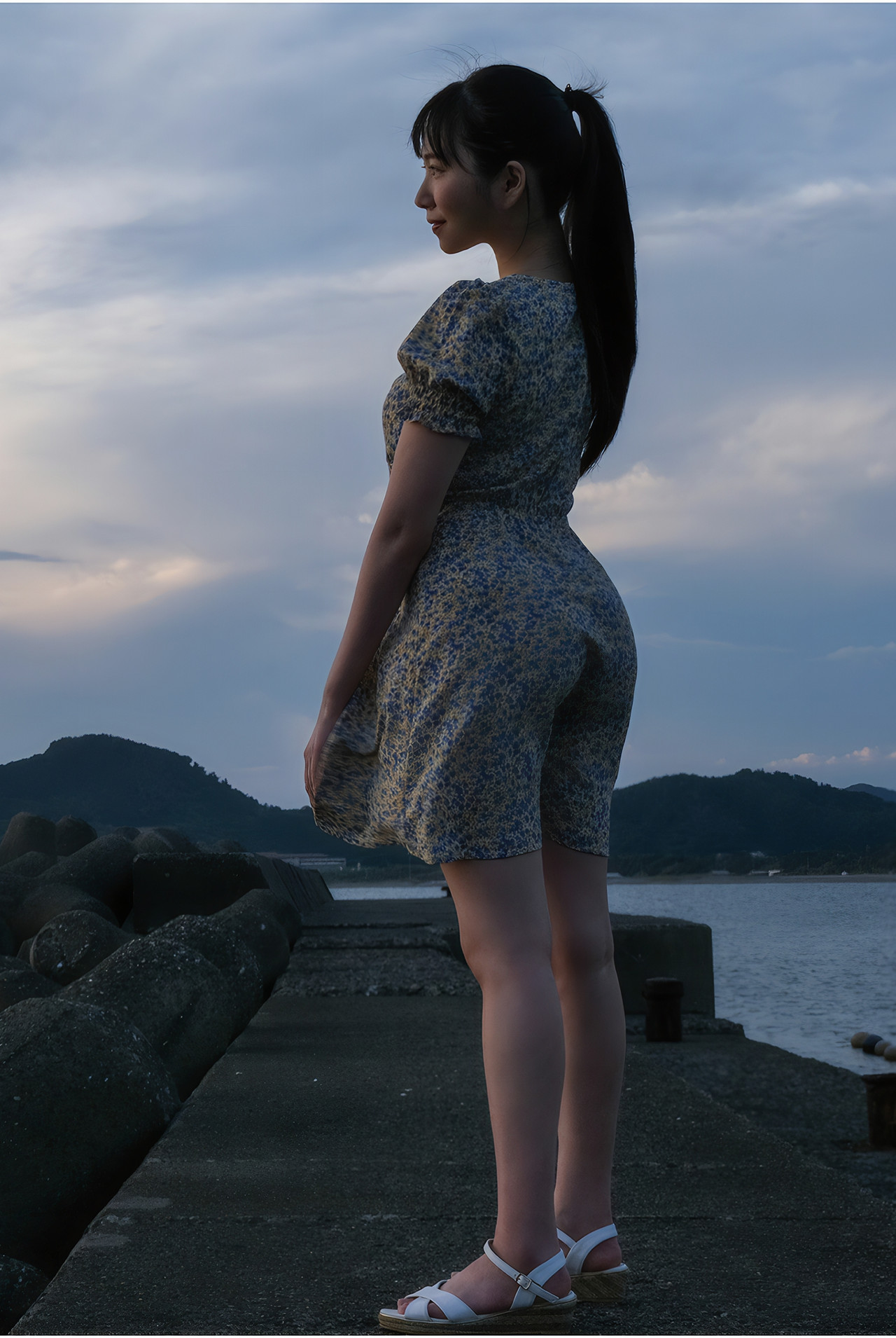 Kozue Minami 美波こづえ, オフィシャルグラビア写真集 [波の音] Set.01