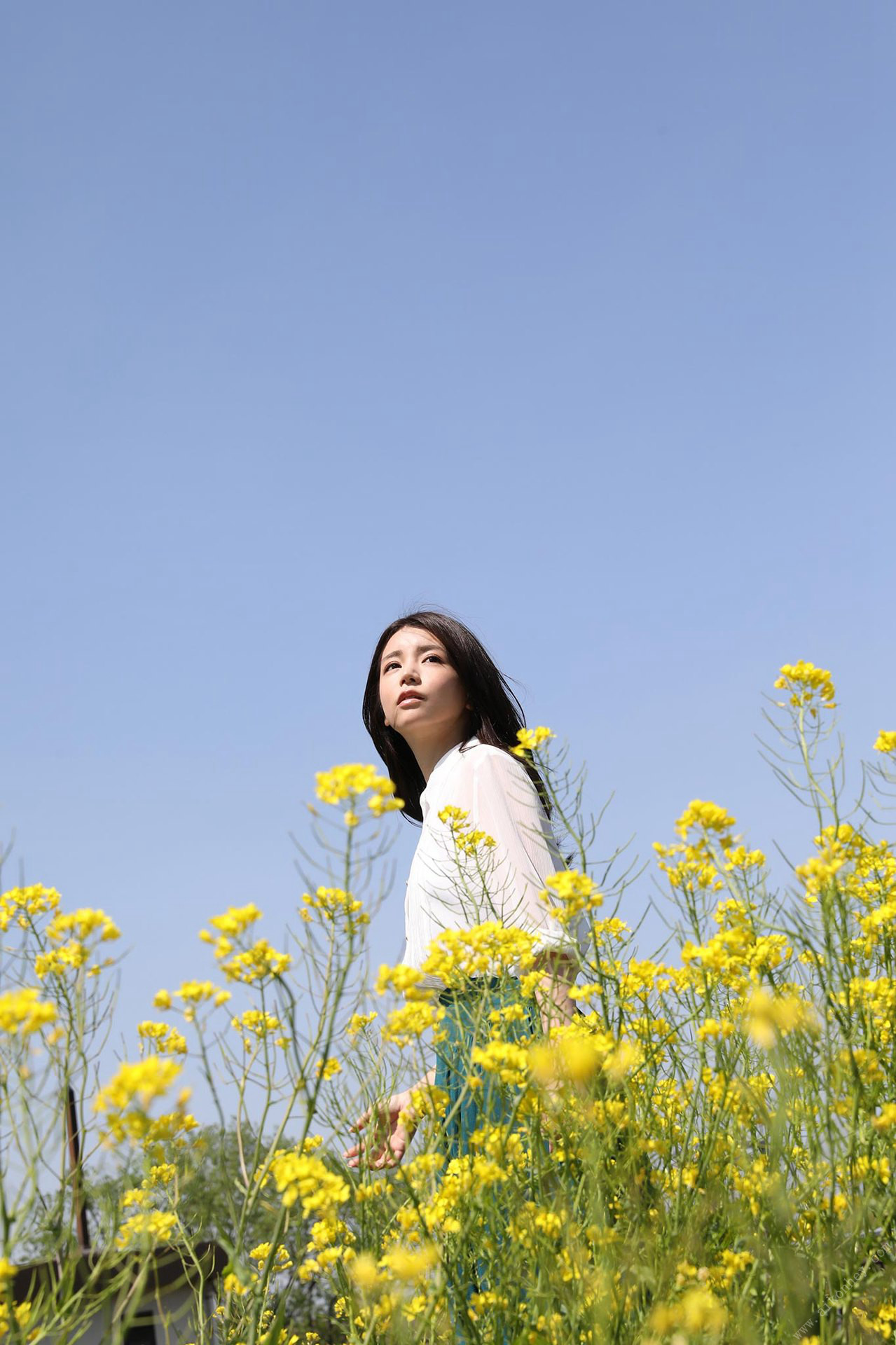 Miu Nakamura 仲村美海, 週刊ポストデジタル写真集 [Fairy] Set.02