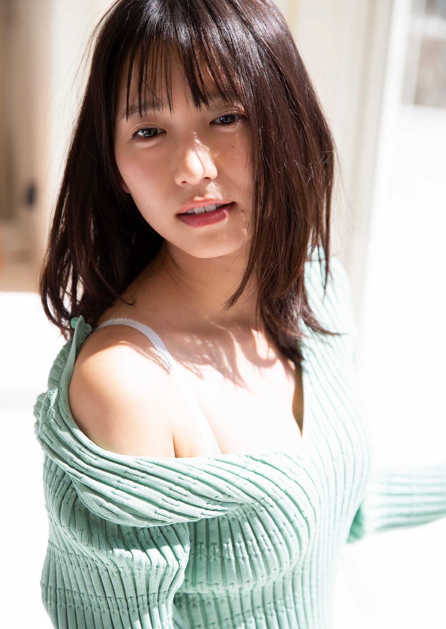 Nene Shida 志田音々, デジタル限定 YJ Photo Book 「ねねとまるまる。」 Set.02