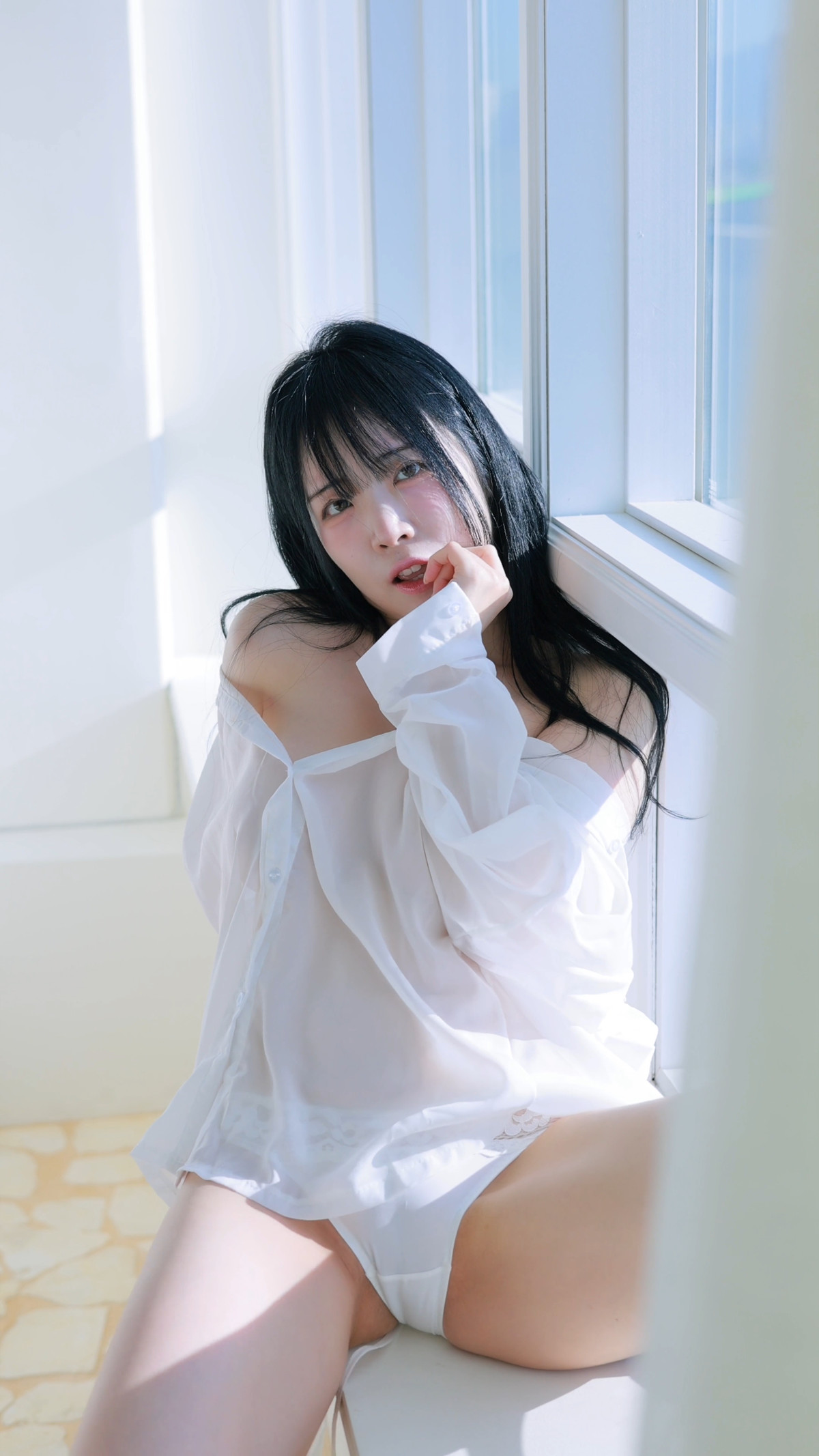 Rinaモモリナ, Photobook ‘Cream Milk’