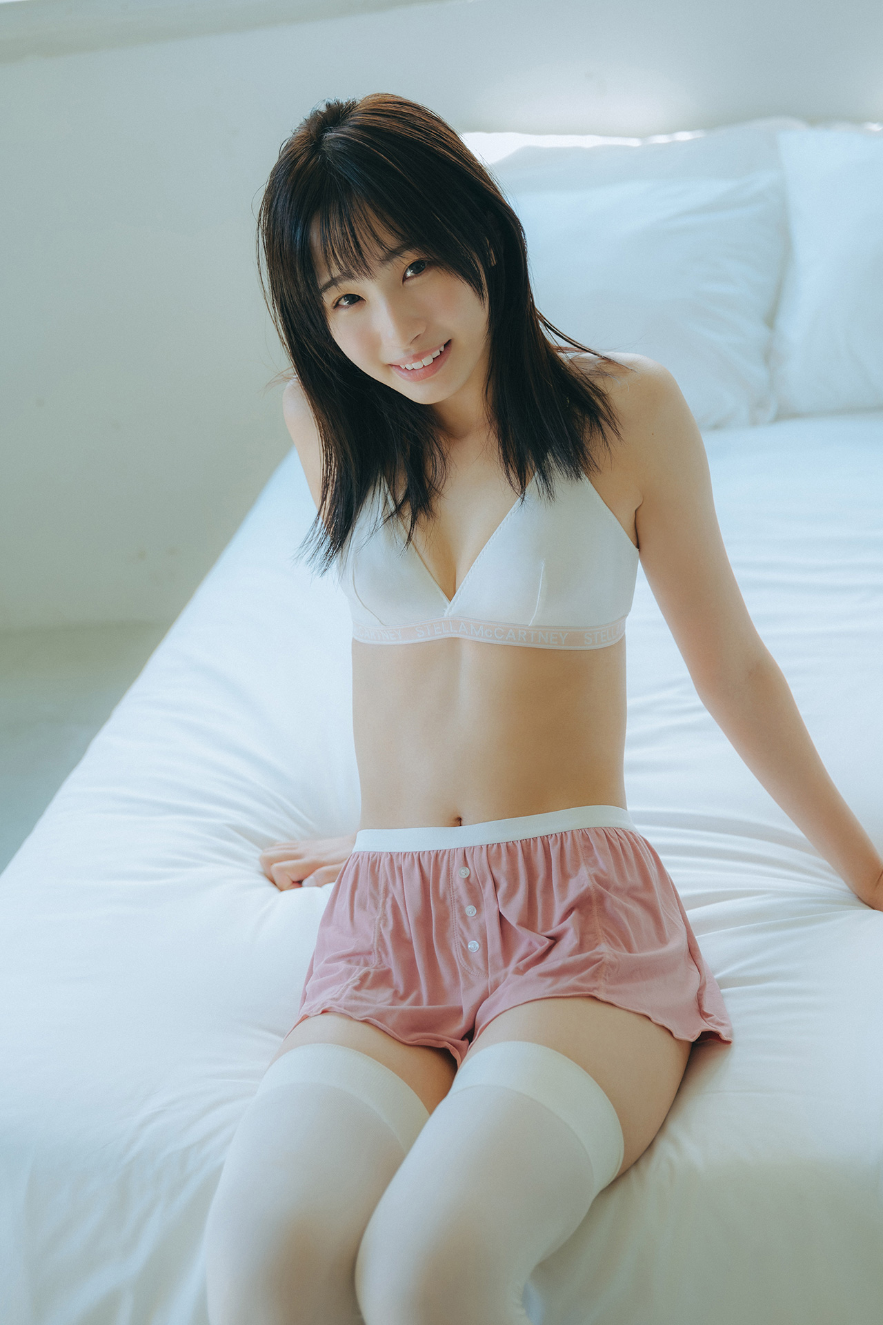 Yuka Oki 沖侑果, FLASHデジタル写真集 [Breaking compliance] Set.01