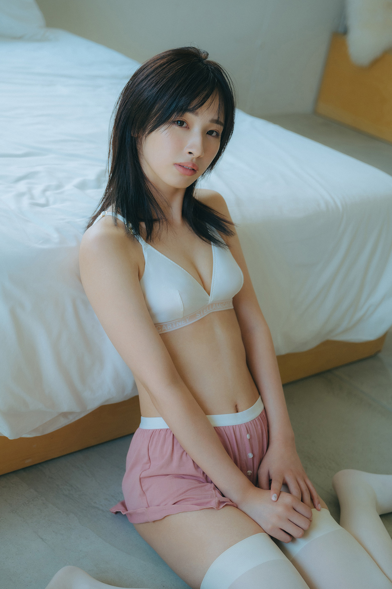 Yuka Oki 沖侑果, FLASHデジタル写真集 [Breaking compliance] Set.01