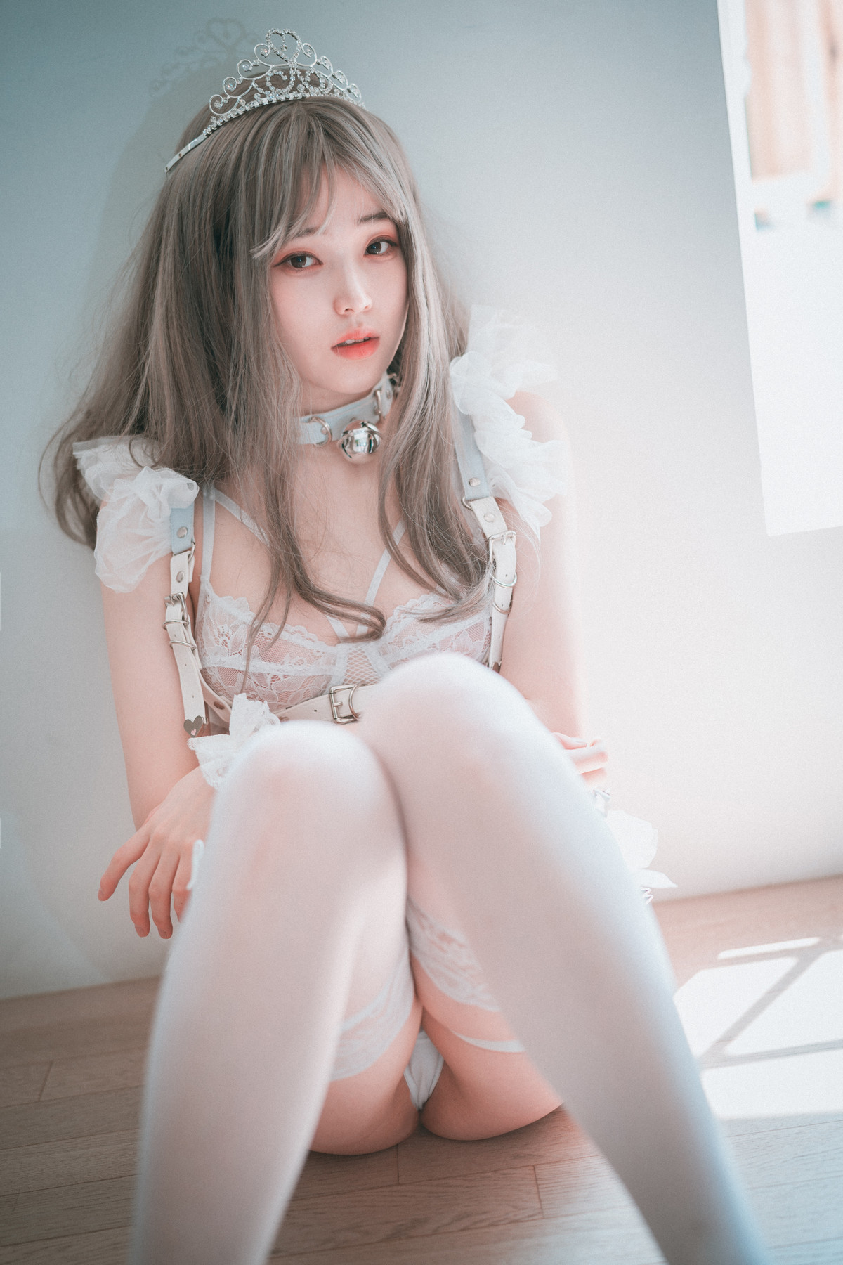 Bambi 밤비, DJAWA ‘Reine de Blanc’