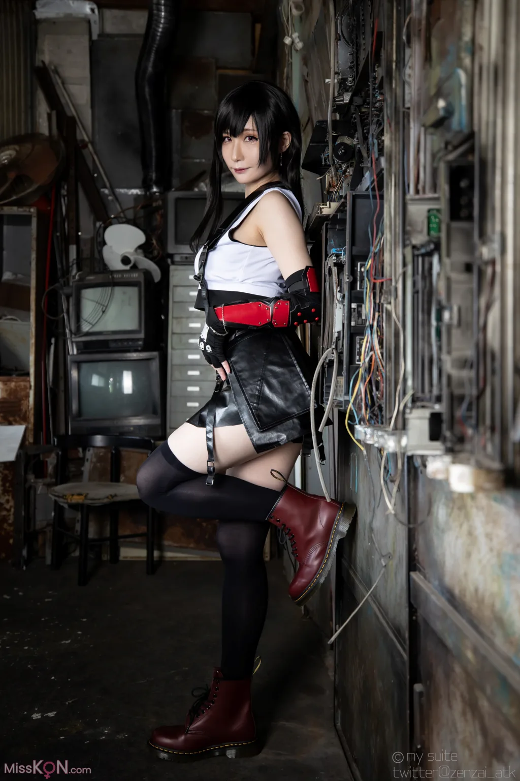 Coser@Atsuki (あつき)_ Suite Heaven (Final Fantasy VII)