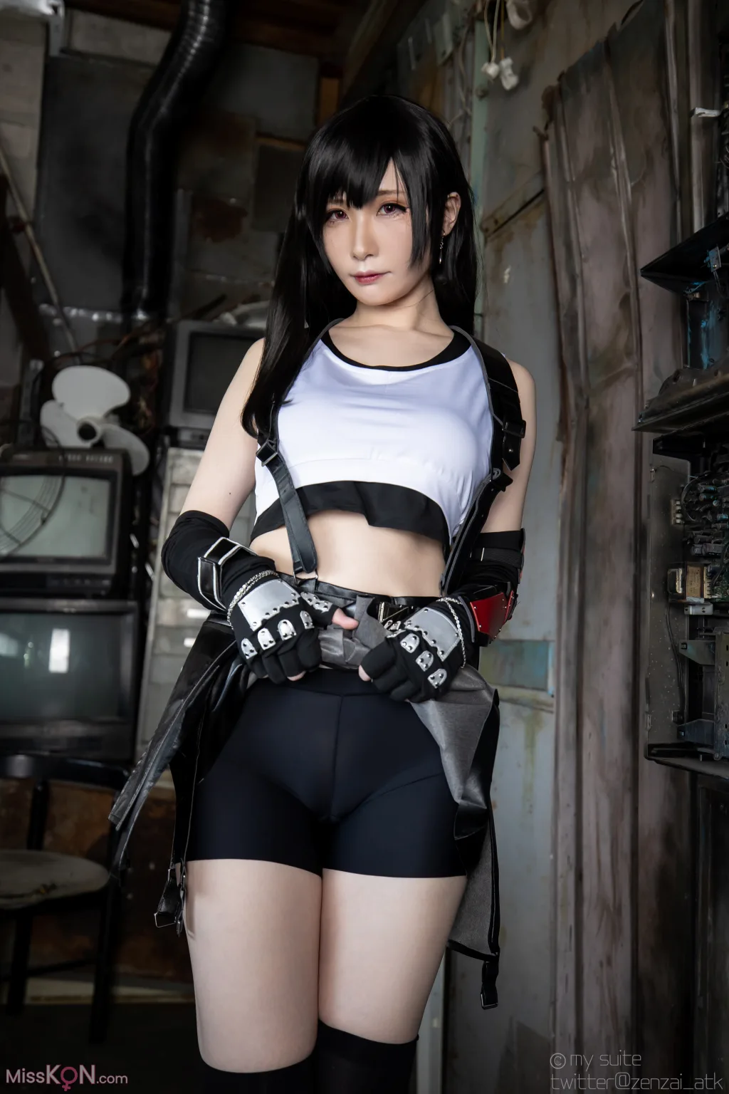 Coser@Atsuki (あつき)_ Suite Heaven (Final Fantasy VII)