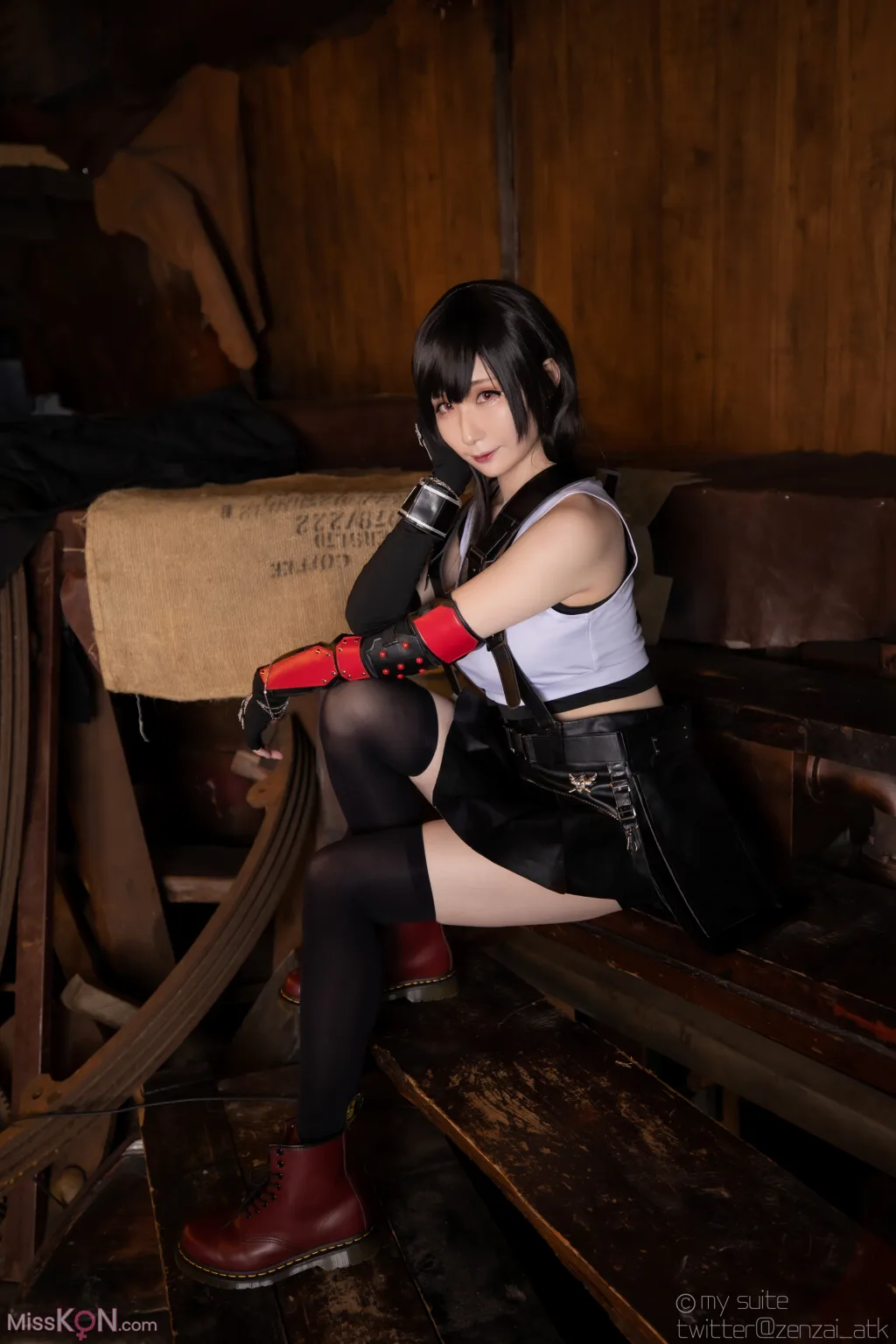 Coser@Atsuki (あつき)_ Suite Heaven (Final Fantasy VII)