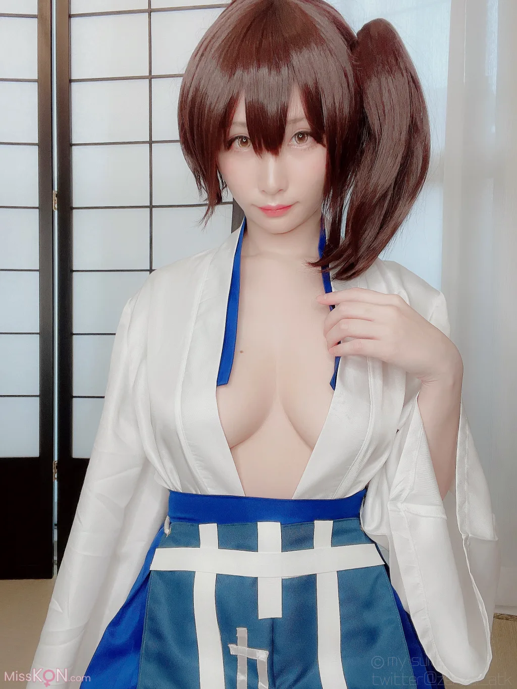 Coser@Atsuki (あつき)_ Ura Dirt Girls Kaga-san 裏垢女子 加賀さん