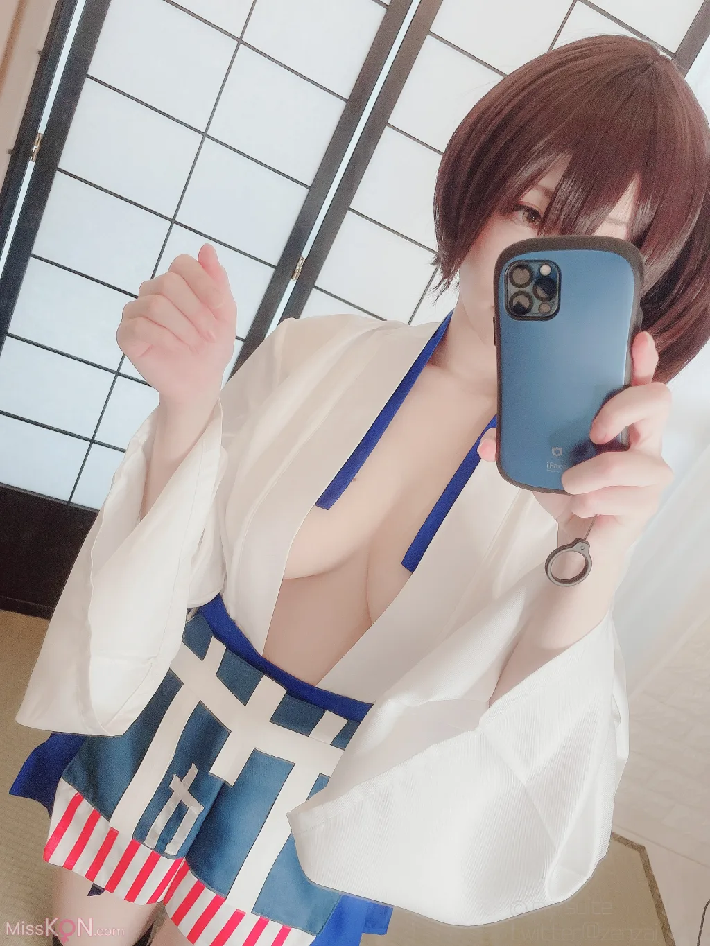 Coser@Atsuki (あつき)_ Ura Dirt Girls Kaga-san 裏垢女子 加賀さん