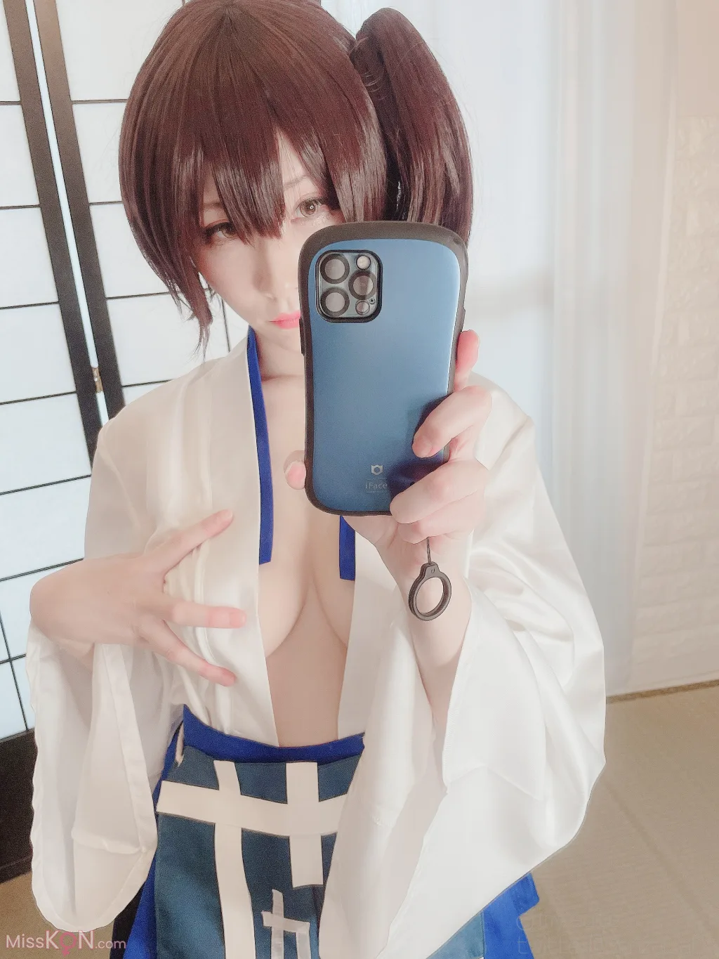 Coser@Atsuki (あつき)_ Ura Dirt Girls Kaga-san 裏垢女子 加賀さん