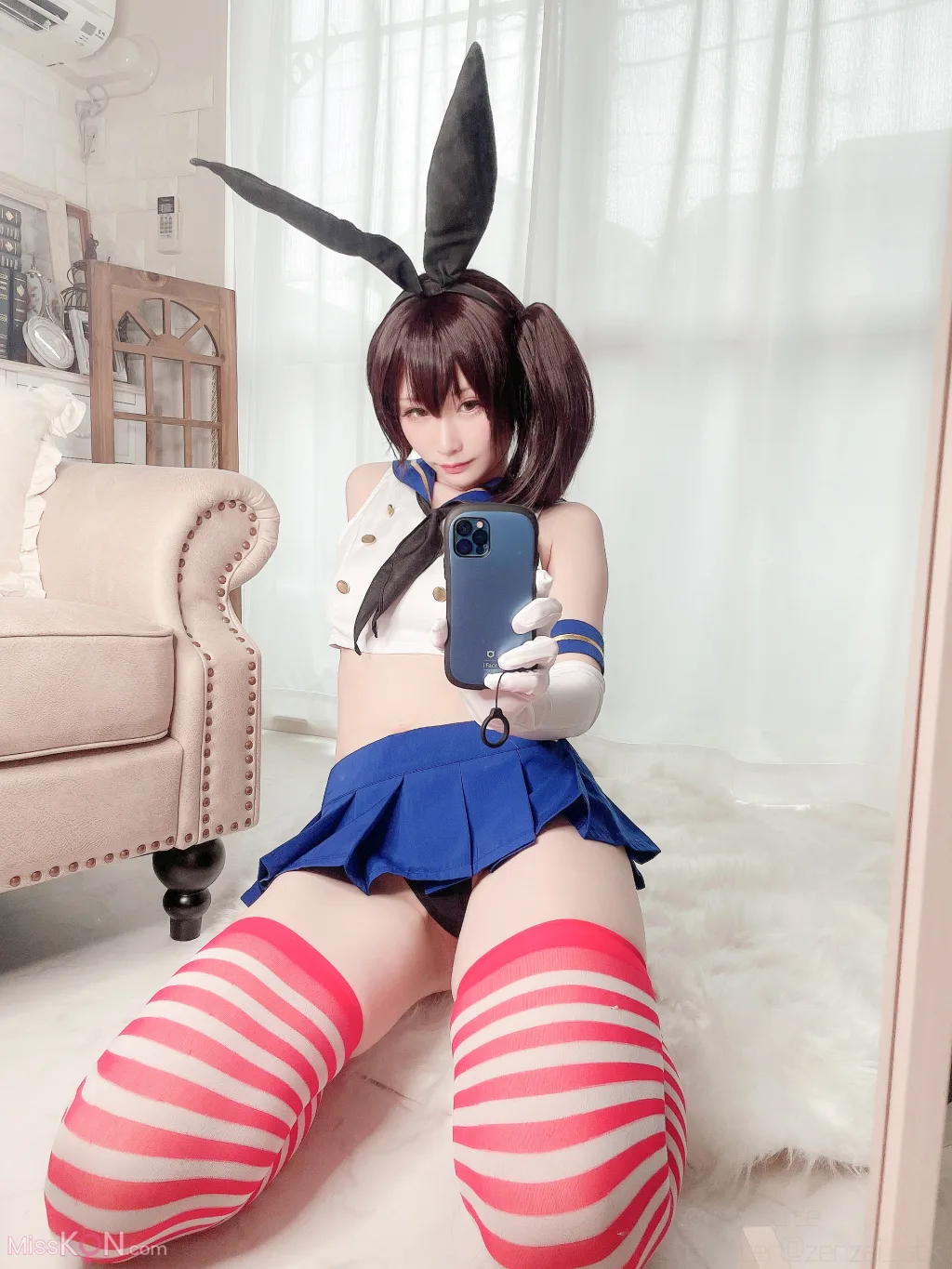 Coser@Atsuki (あつき)_ Ura Dirt Girls Kaga-san 裏垢女子 加賀さん