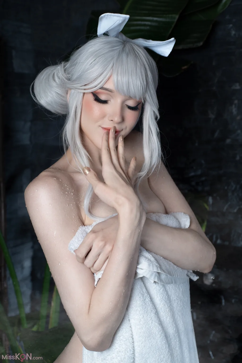 Coser@Candy_Ball_ Blanc White Rabbit NIKKE