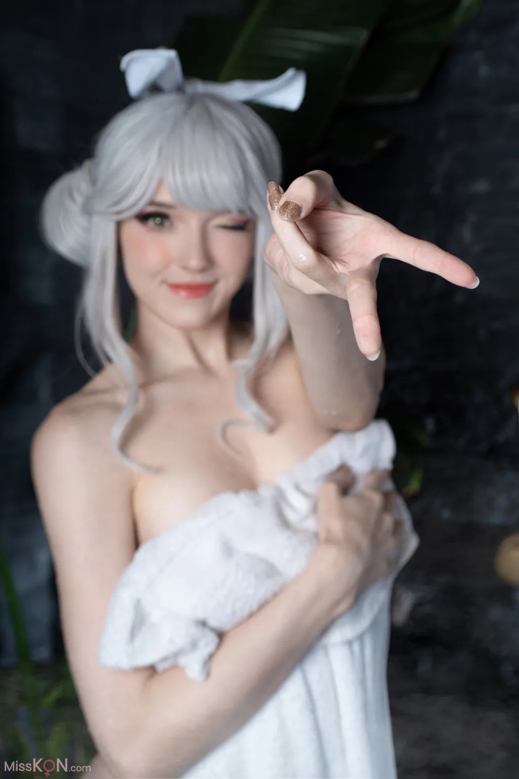 Coser@Candy_Ball_ Blanc White Rabbit NIKKE