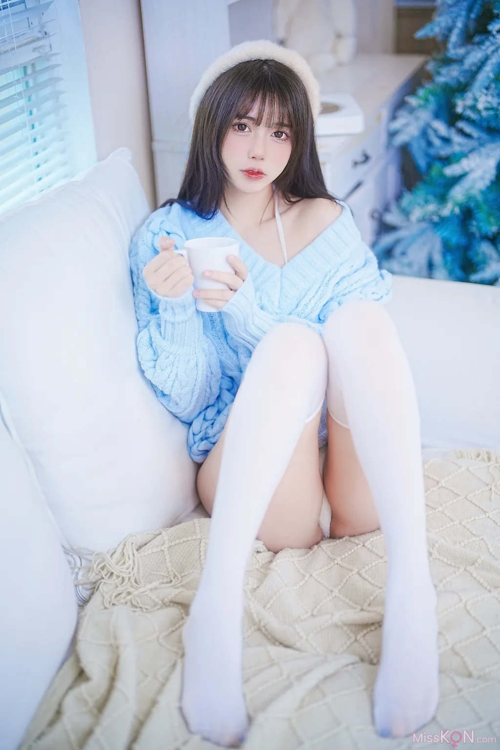 Coser@Tina很妖孽呀_ 蓝色秋冬毛衣