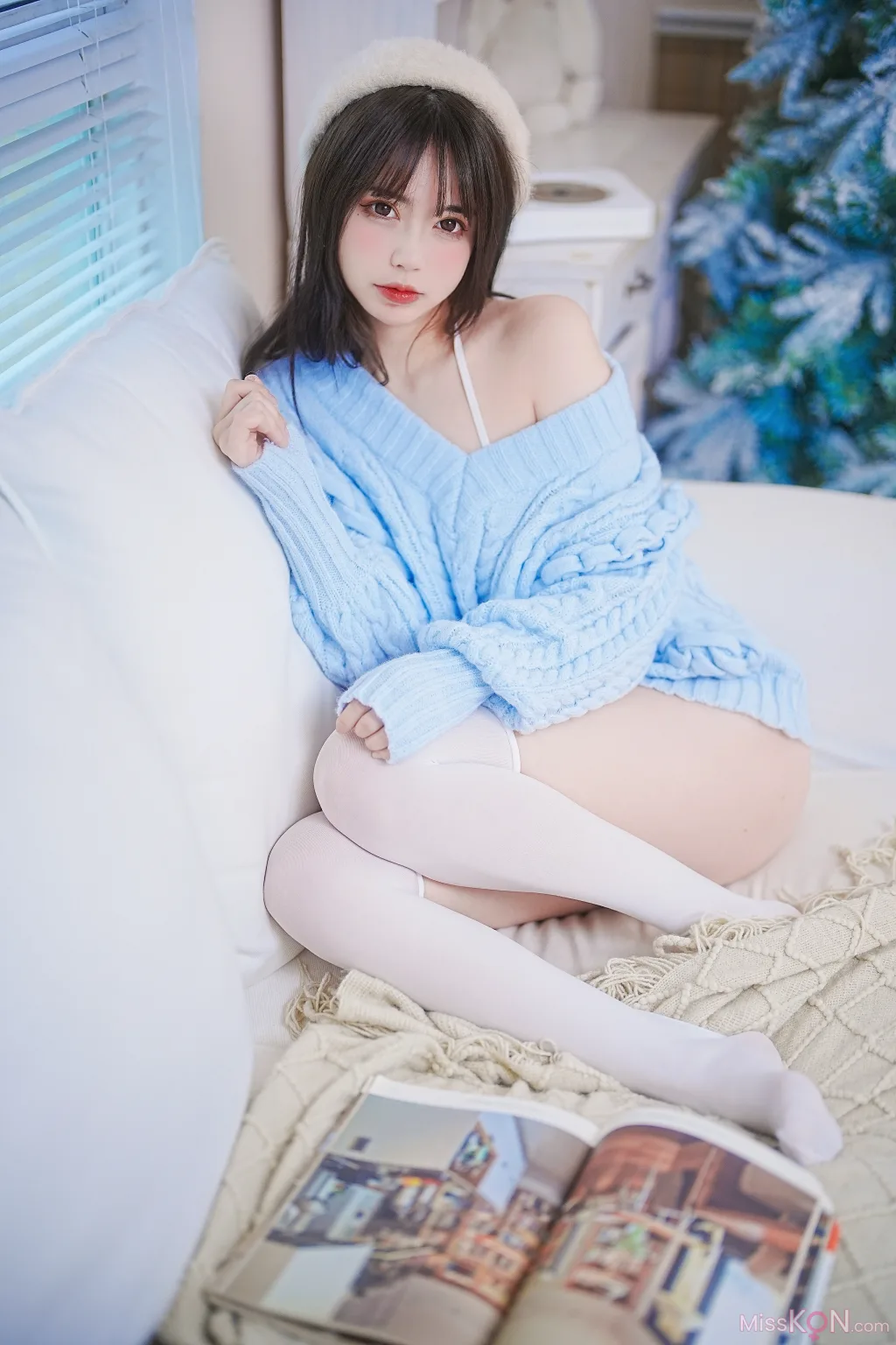 Coser@Tina很妖孽呀_ 蓝色秋冬毛衣