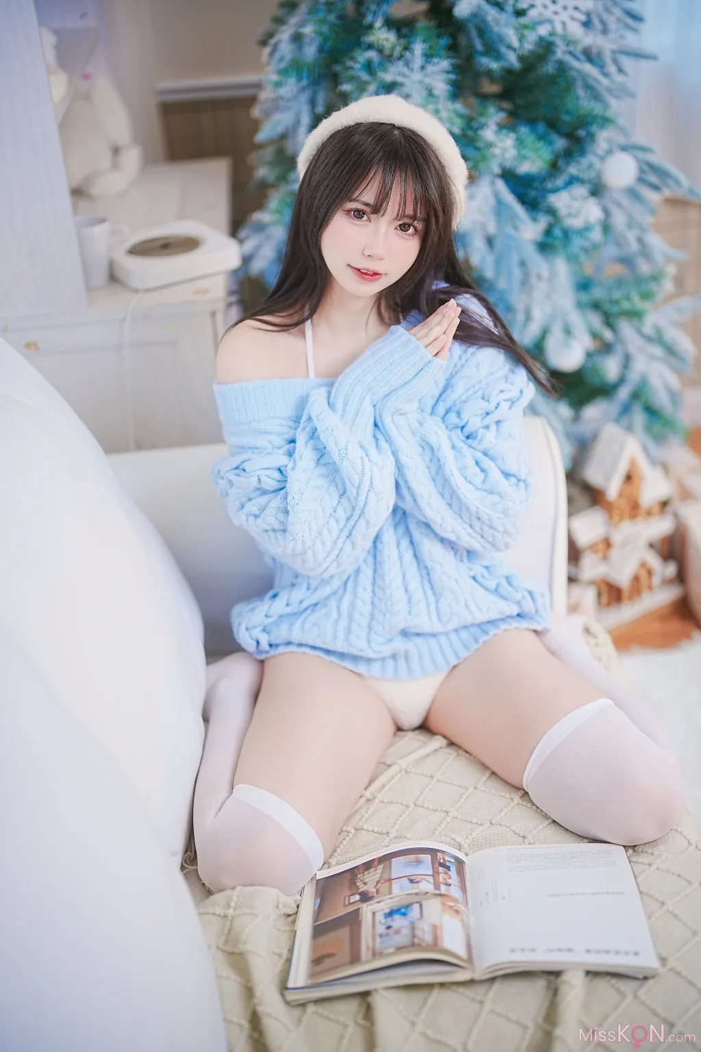 Coser@Tina很妖孽呀_ 蓝色秋冬毛衣