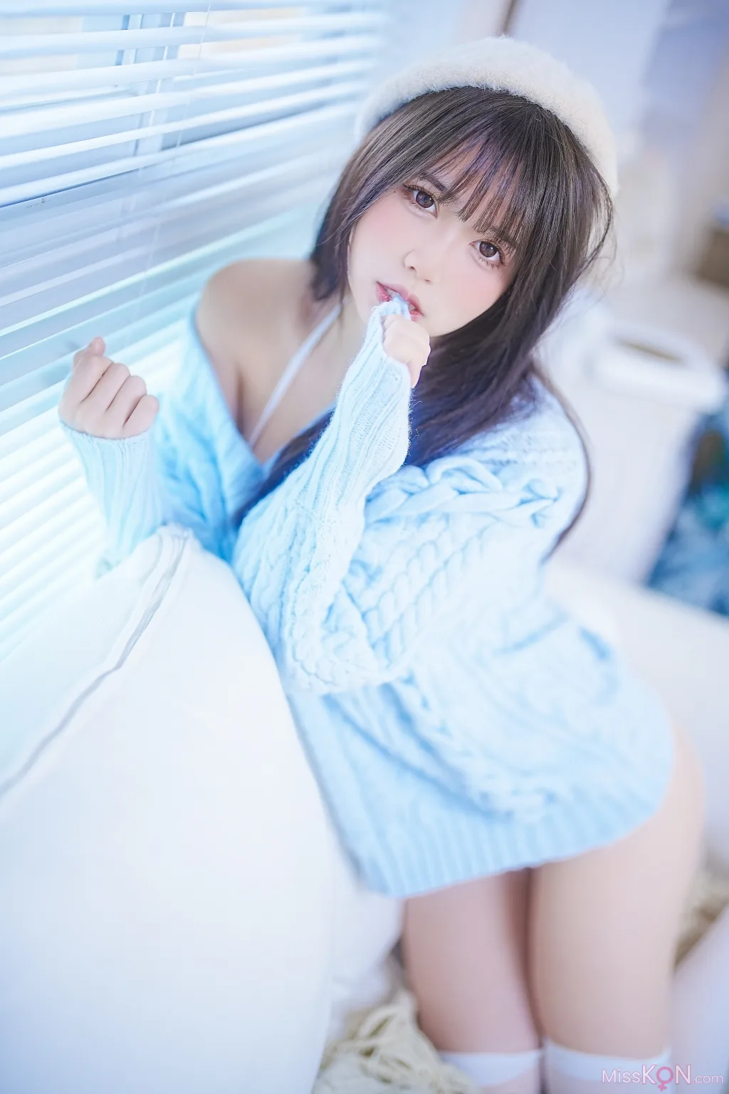 Coser@Tina很妖孽呀_ 蓝色秋冬毛衣