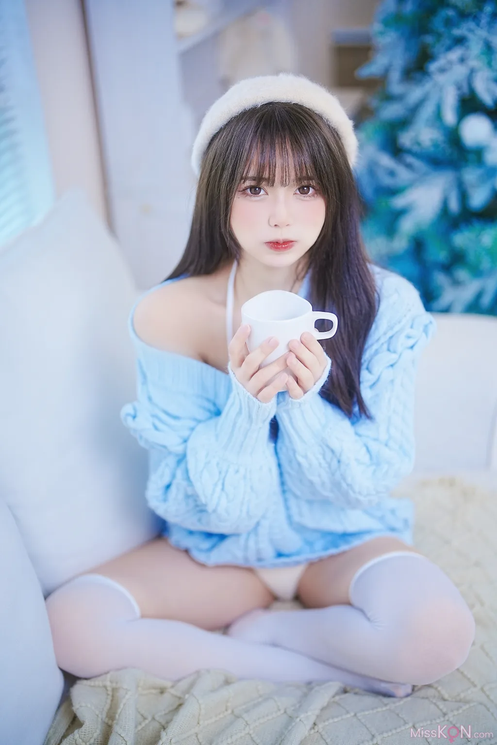 Coser@Tina很妖孽呀_ 蓝色秋冬毛衣