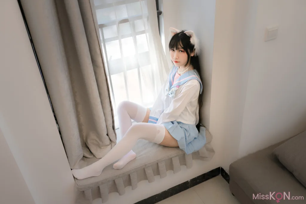 Coser@不呆猫_ 白色兔子JK