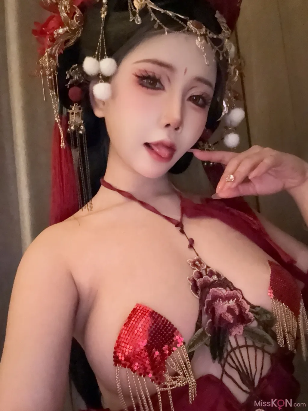 Coser@抱走莫子aa_ 红色小尾巴