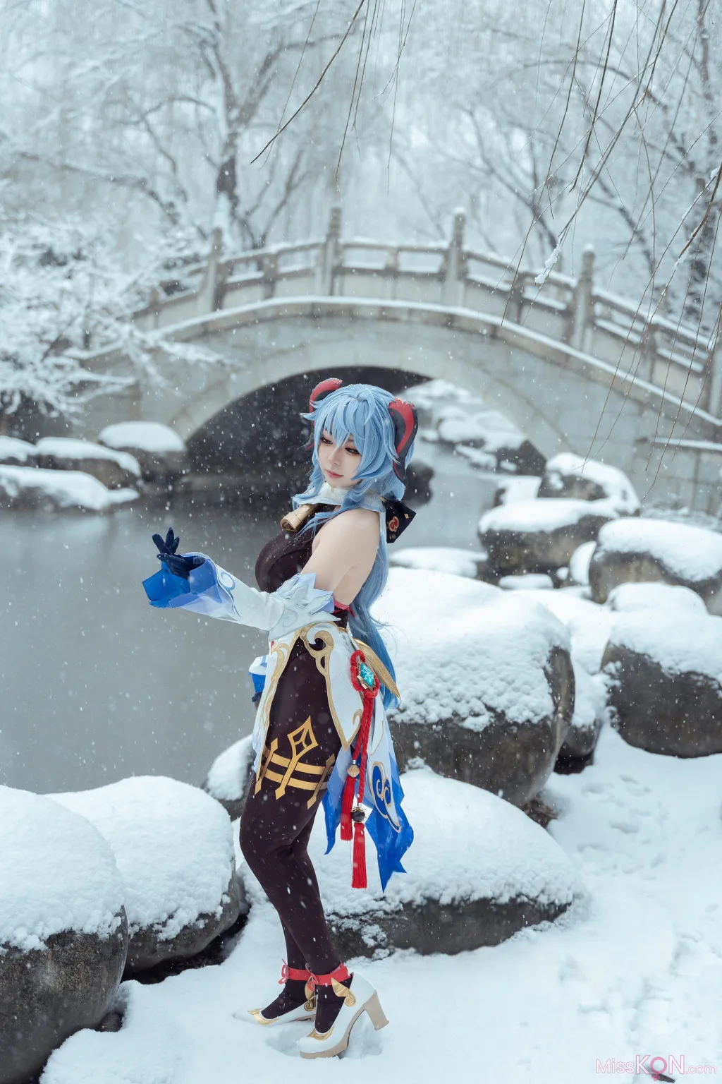 Coser@虎森森_ 原神 甘雨 雪景