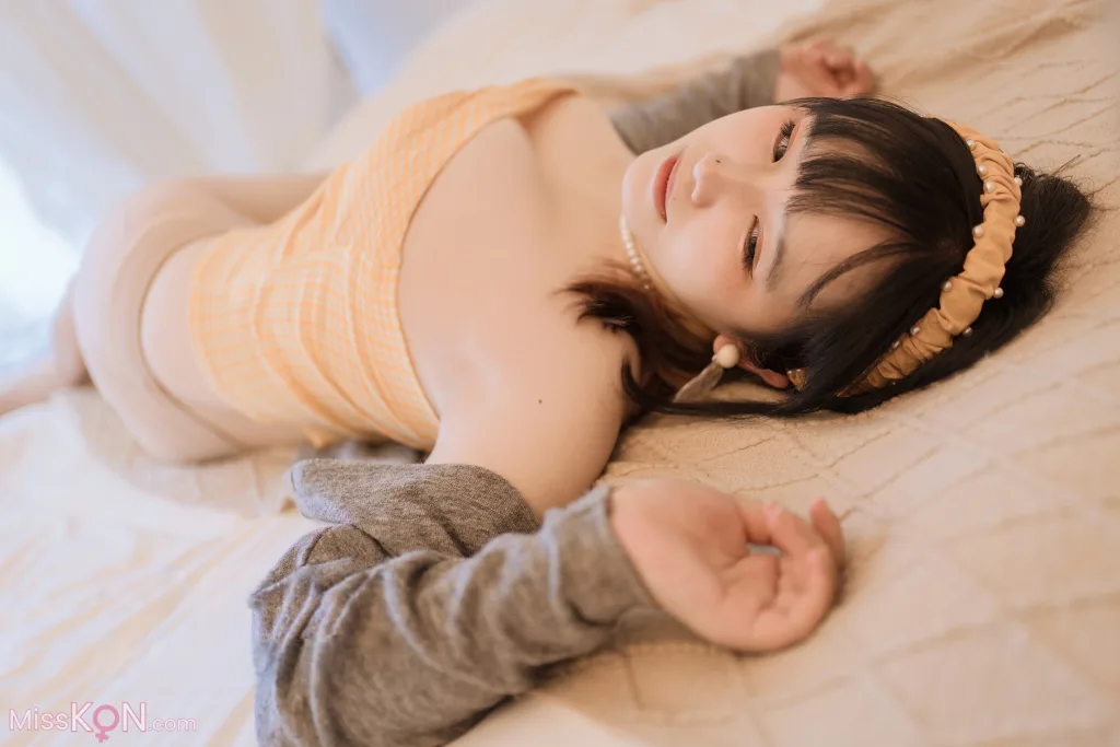 Coser@阿半今天很开心_ 黄色抹胸