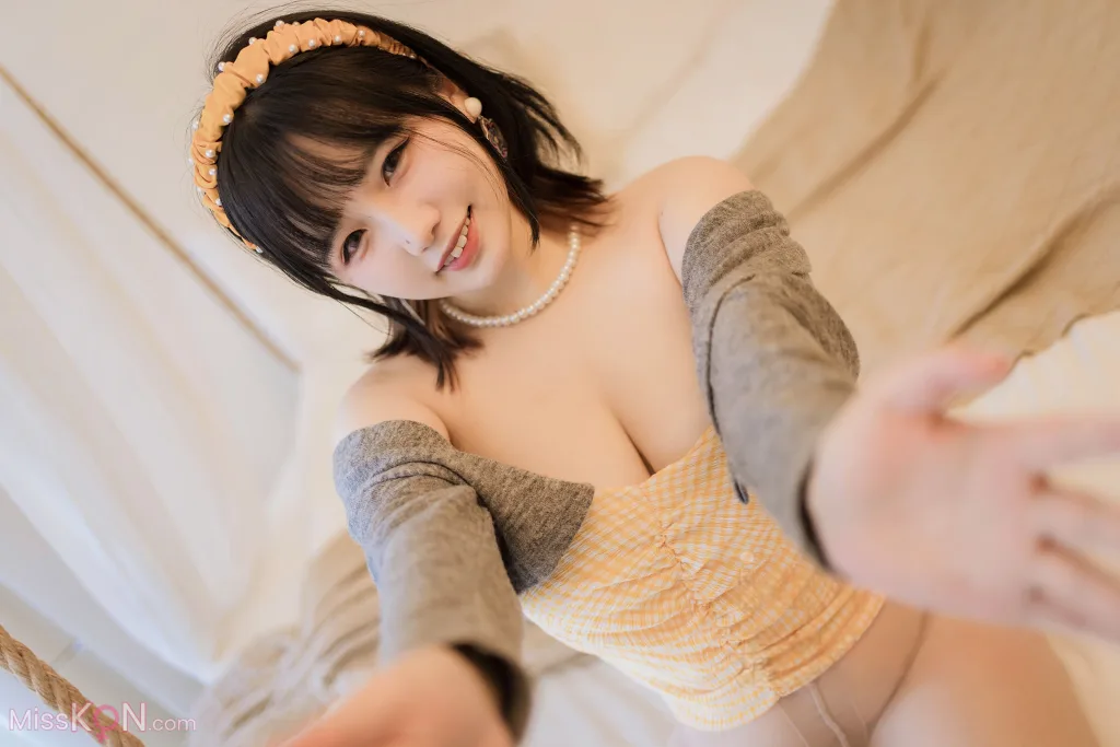 Coser@阿半今天很开心_ 黄色抹胸