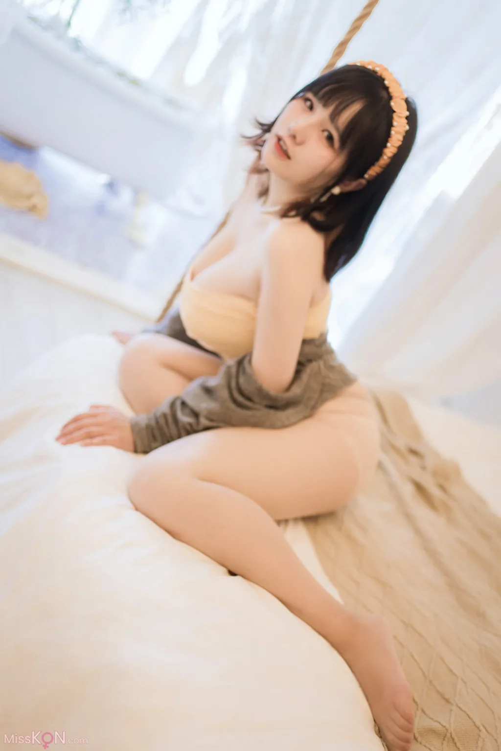 Coser@阿半今天很开心_ 黄色抹胸