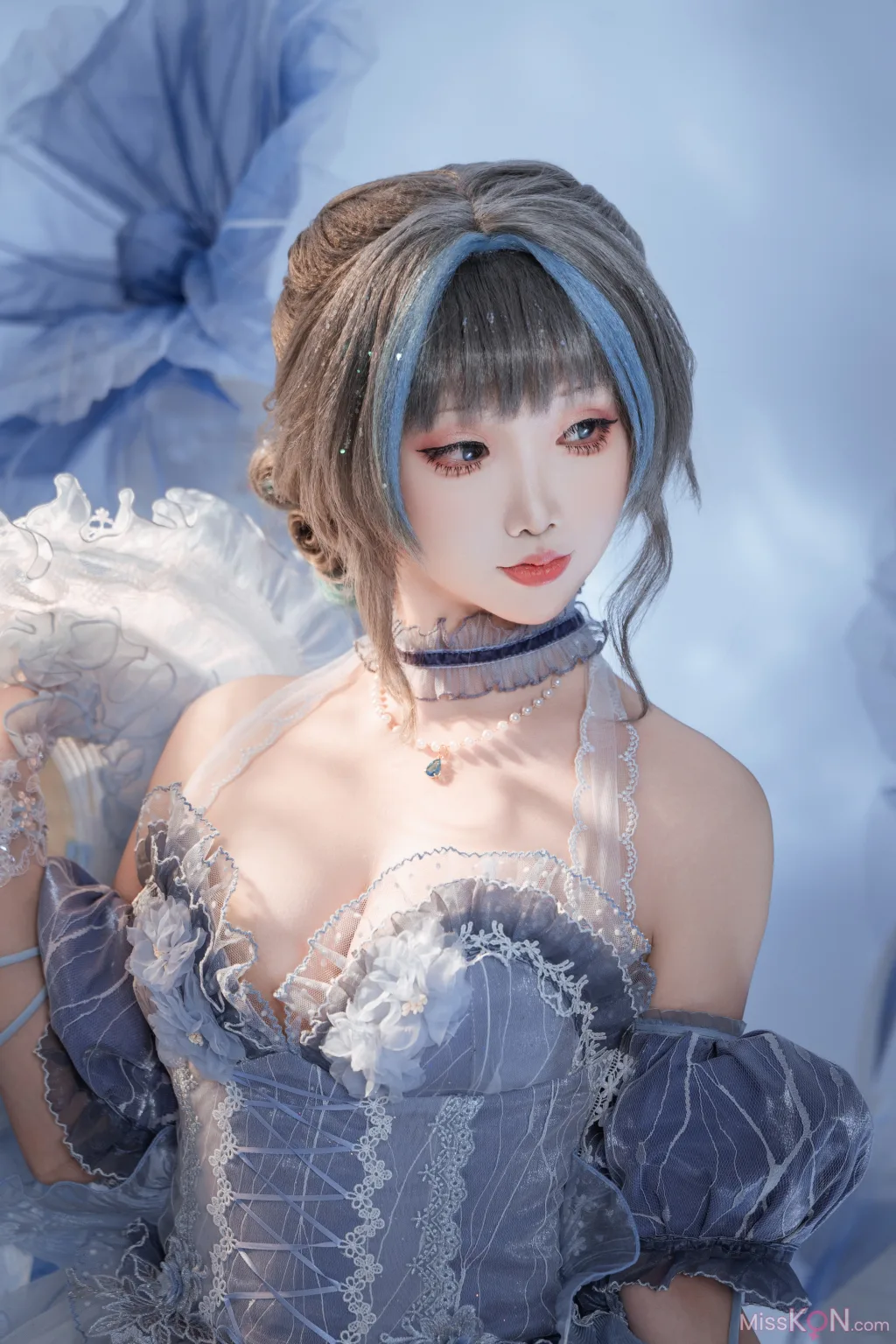 Coser@面饼仙儿_ 碧蓝航线 柴郡礼服废稿