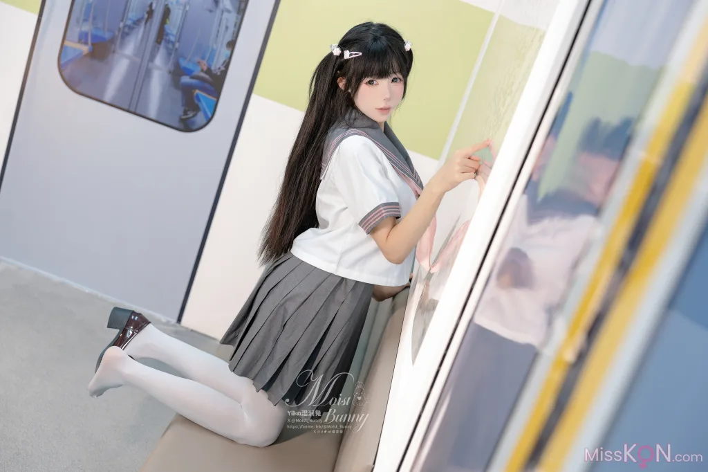 Coser@黏黏团子兔_ 12月作品『地铁萌妹』 恋爱循环