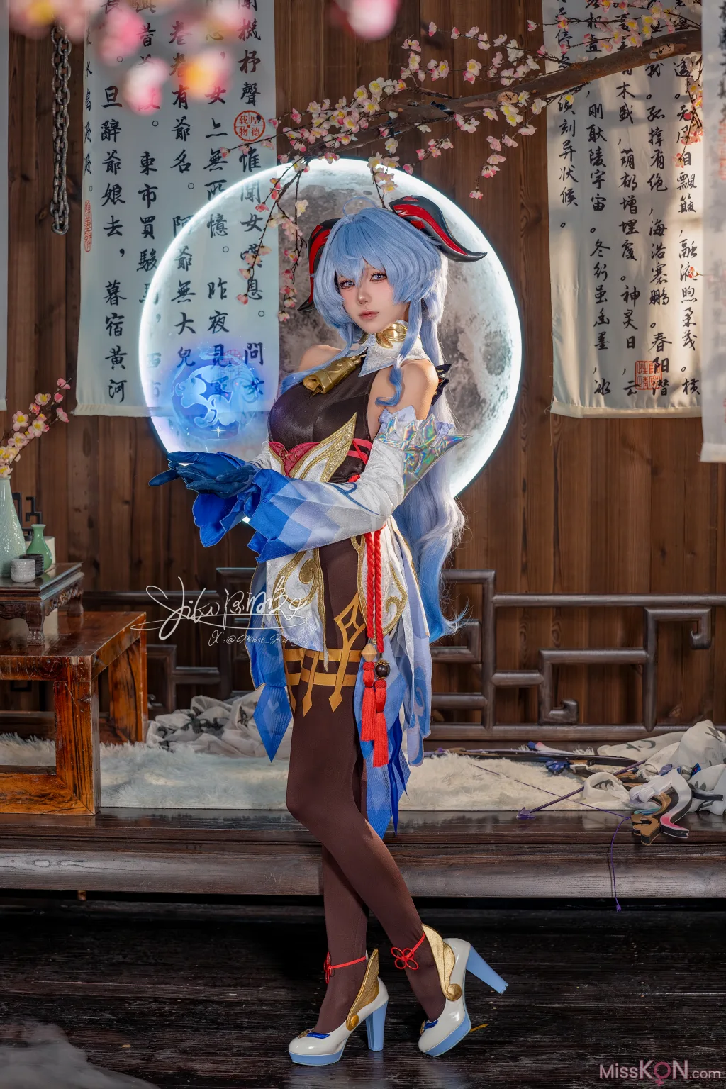 Coser@黏黏团子兔_ 循循守月-甘雨 洛春赋