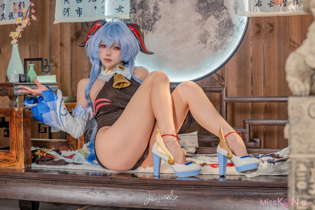 Coser@黏黏团子兔_ 循循守月-甘雨 洛春赋