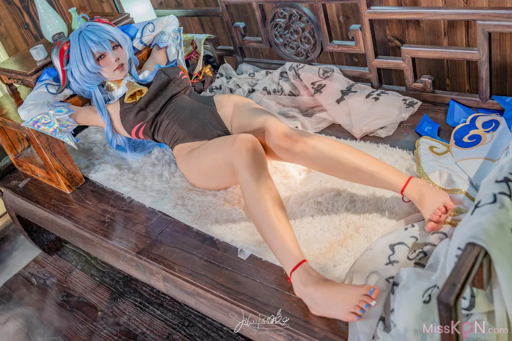 Coser@黏黏团子兔_ 循循守月-甘雨 洛春赋