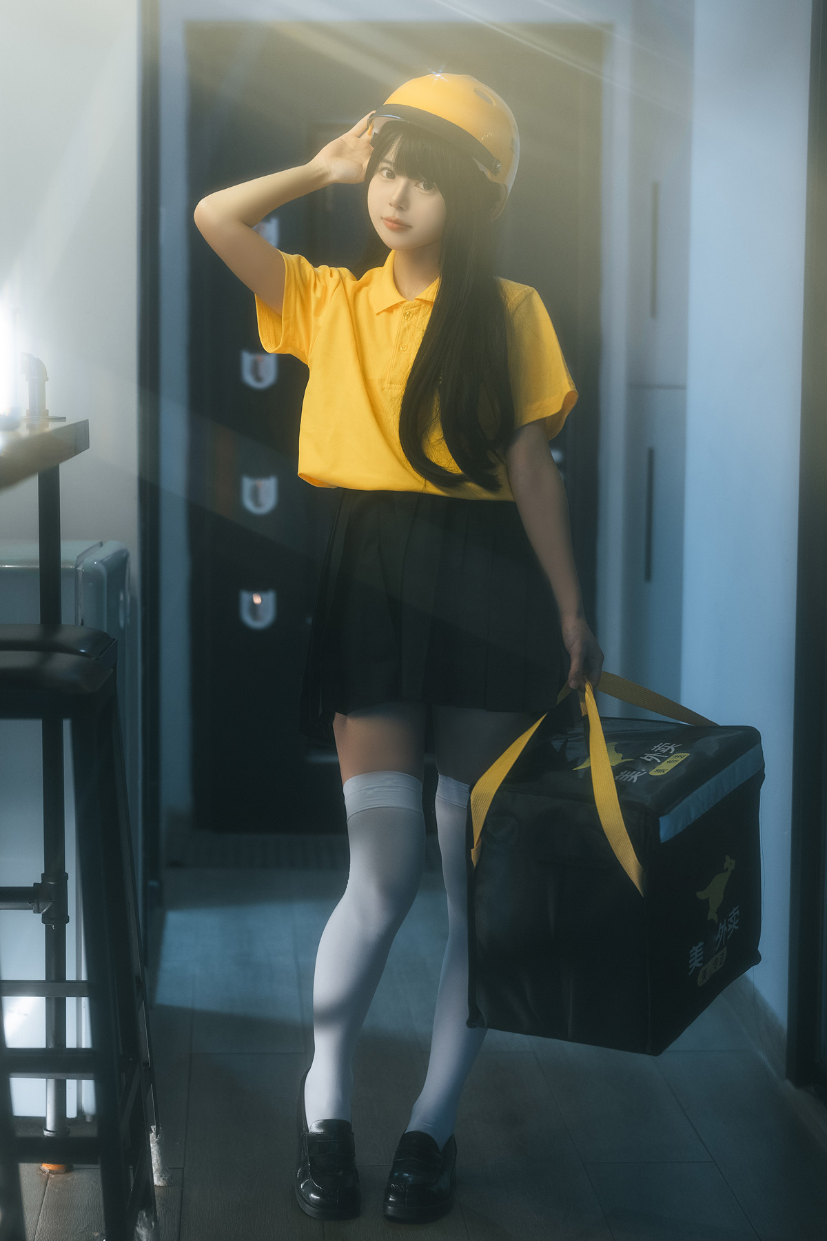 Cosplay Rua阮阮 外卖员 Delivery Girl