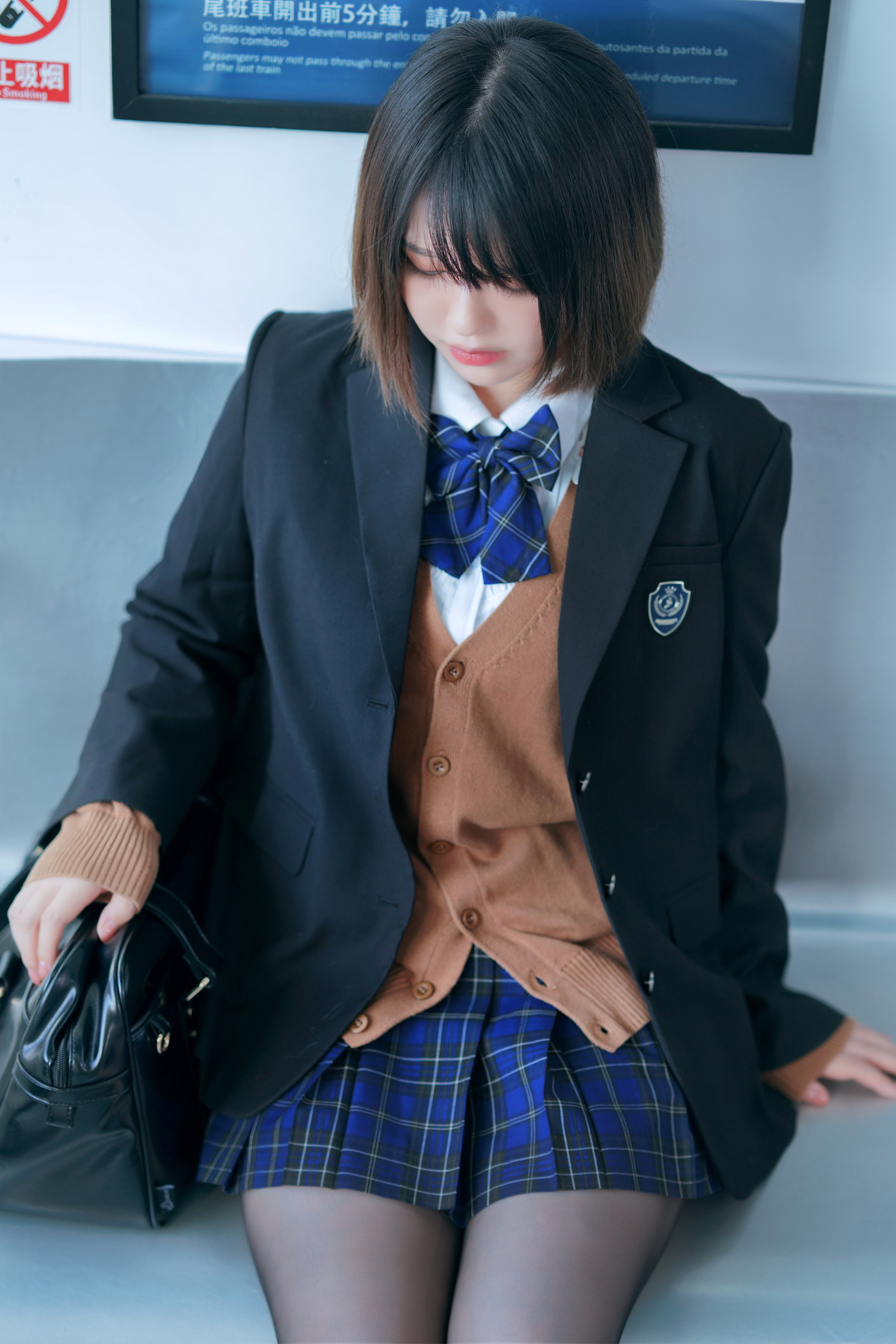 Cosplay 半半子Banbanko 彼女の制服