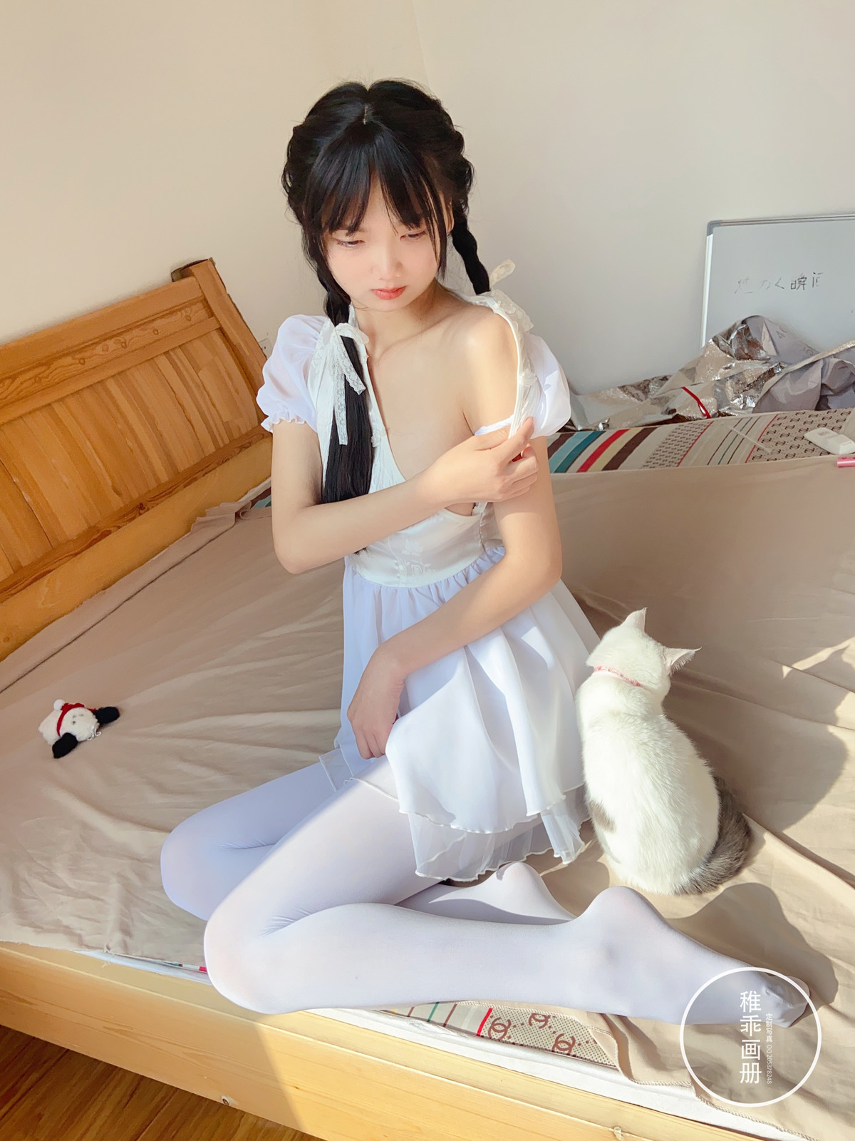 Cosplay 稚乖画册 夜夜 嬉戏 80d白丝