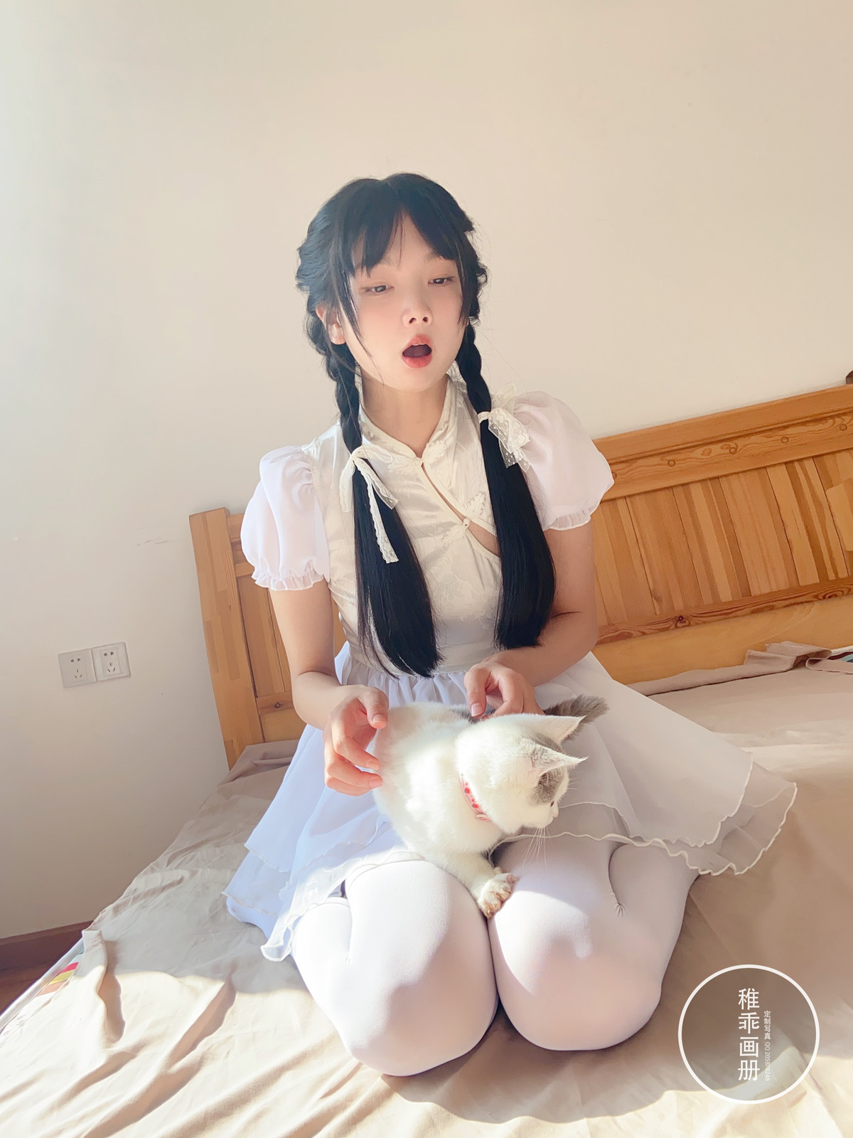 Cosplay 稚乖画册 夜夜 嬉戏 80d白丝