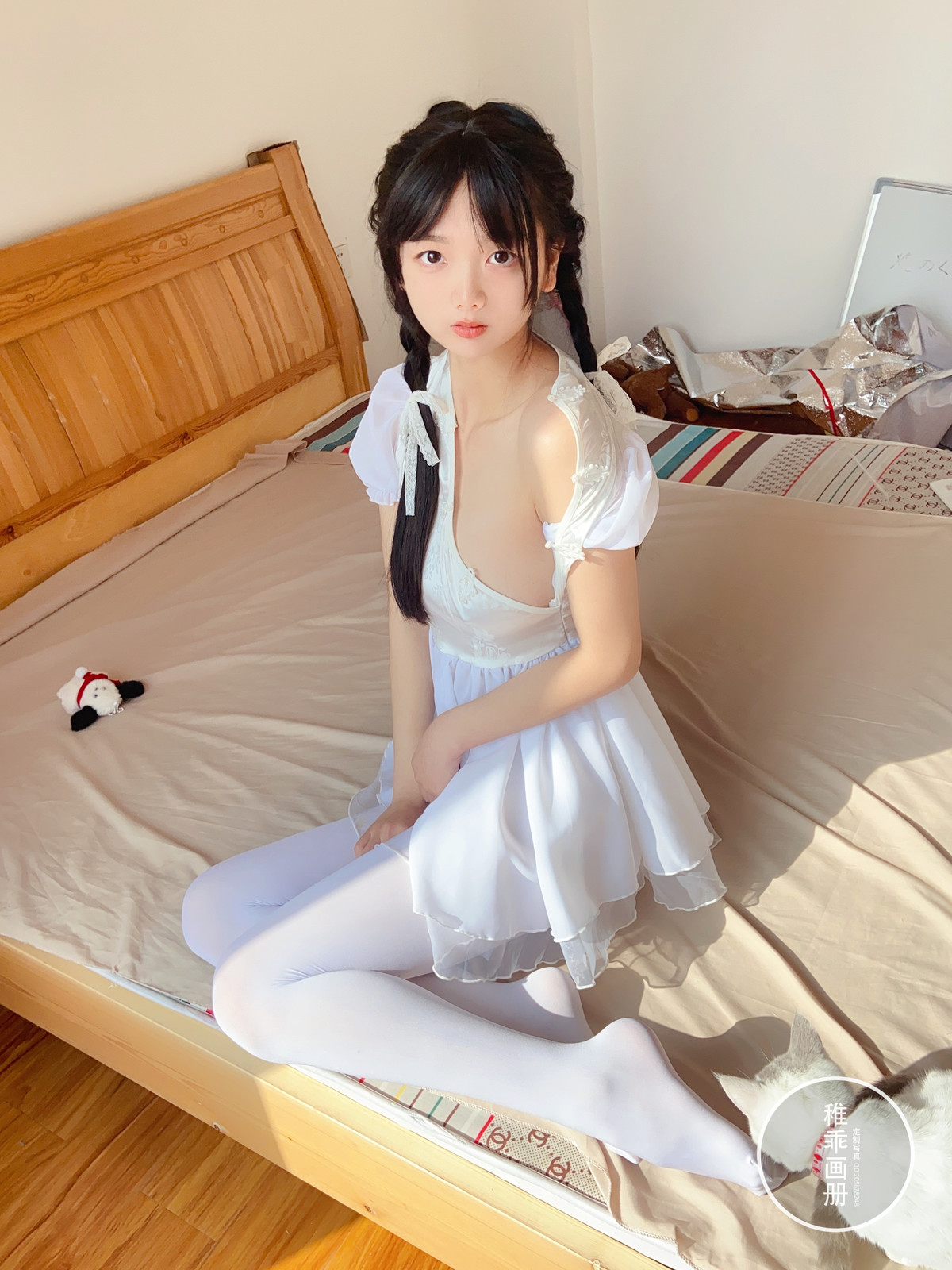 Cosplay 稚乖画册 夜夜 嬉戏 80d白丝