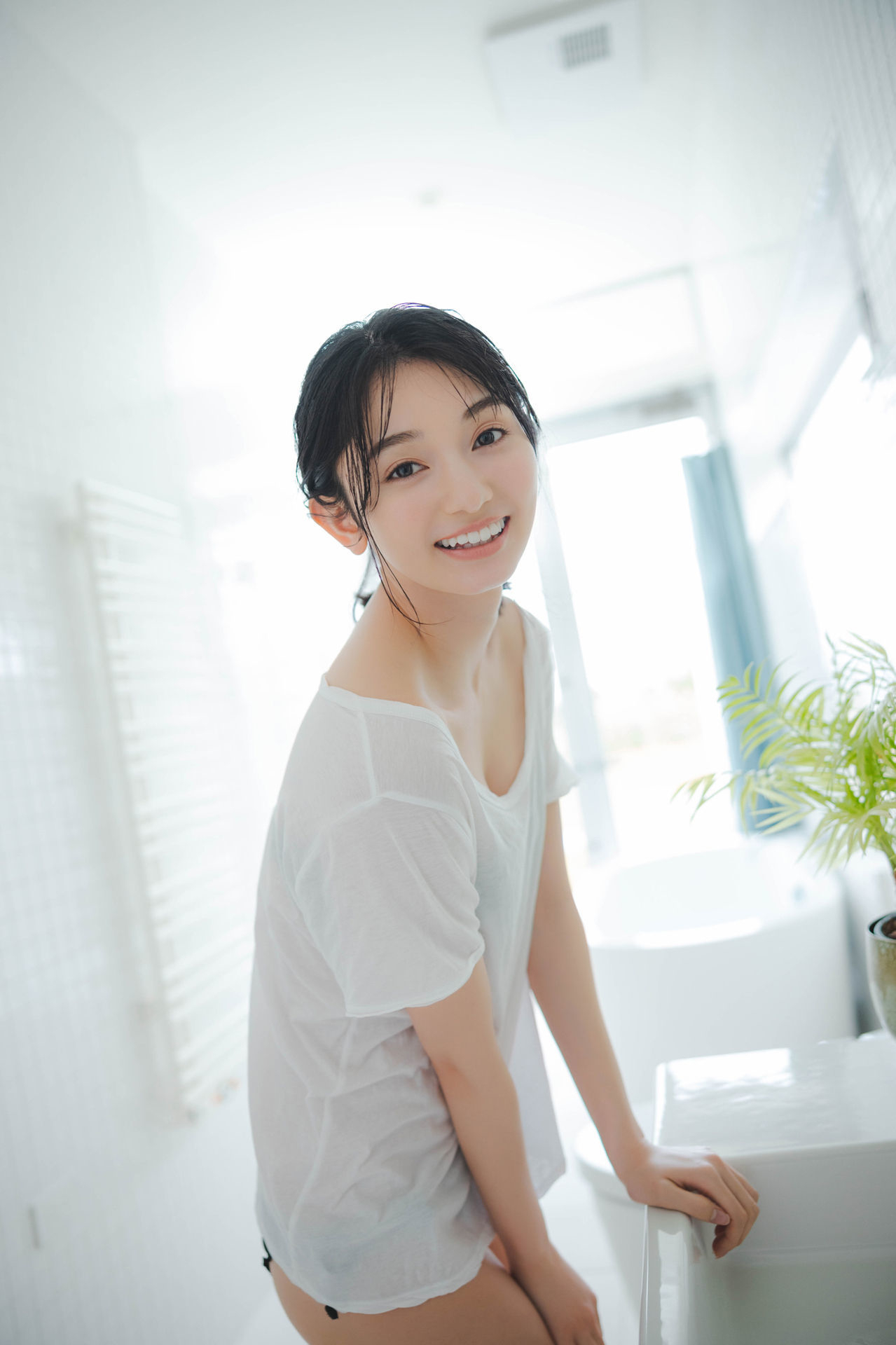 Fuuka Kumazawa 熊澤風花, ＦＲＩＤＡＹデジタル写真集 『二十歳になったから』 Set.02