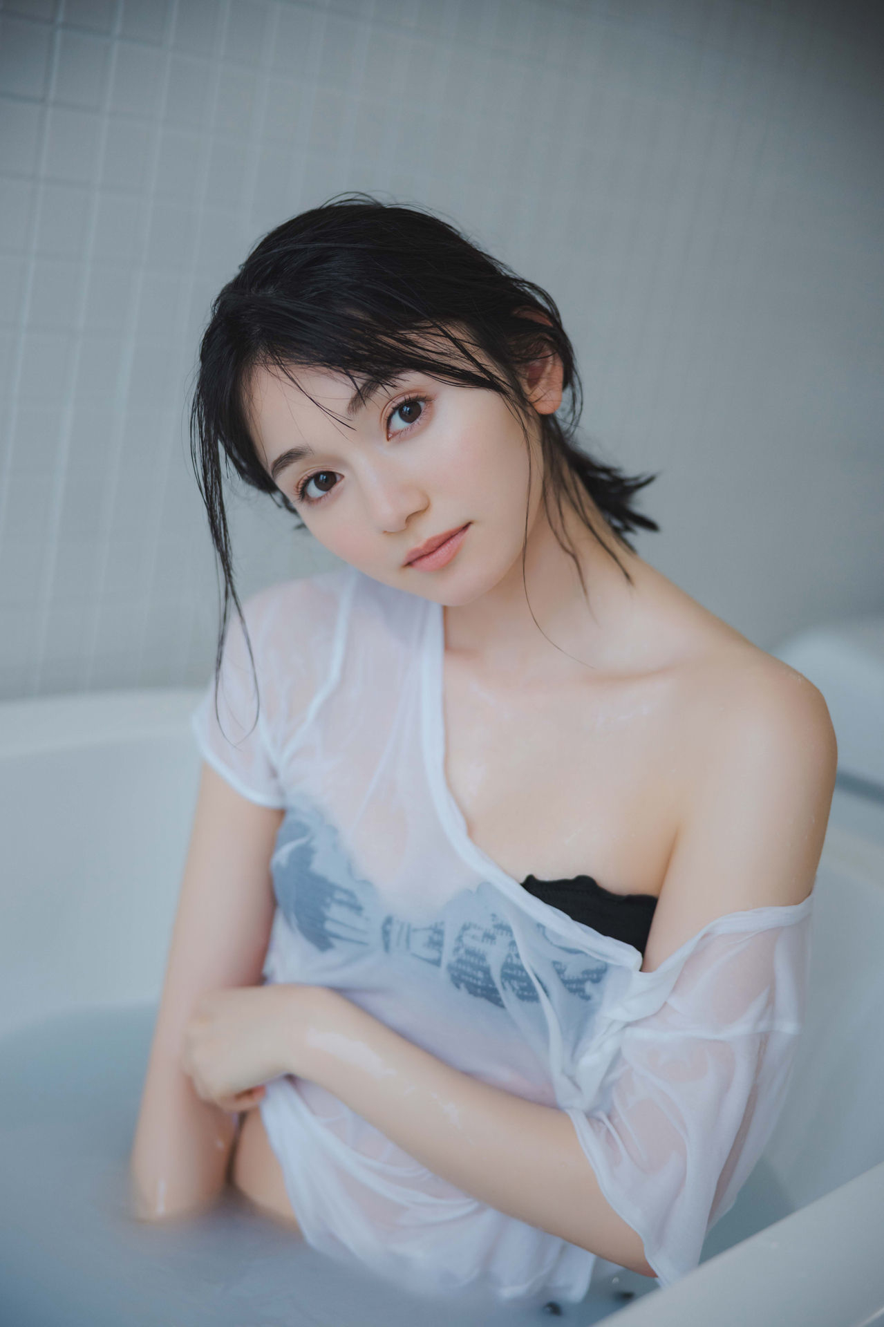 Fuuka Kumazawa 熊澤風花, ＦＲＩＤＡＹデジタル写真集 『二十歳になったから』 Set.02