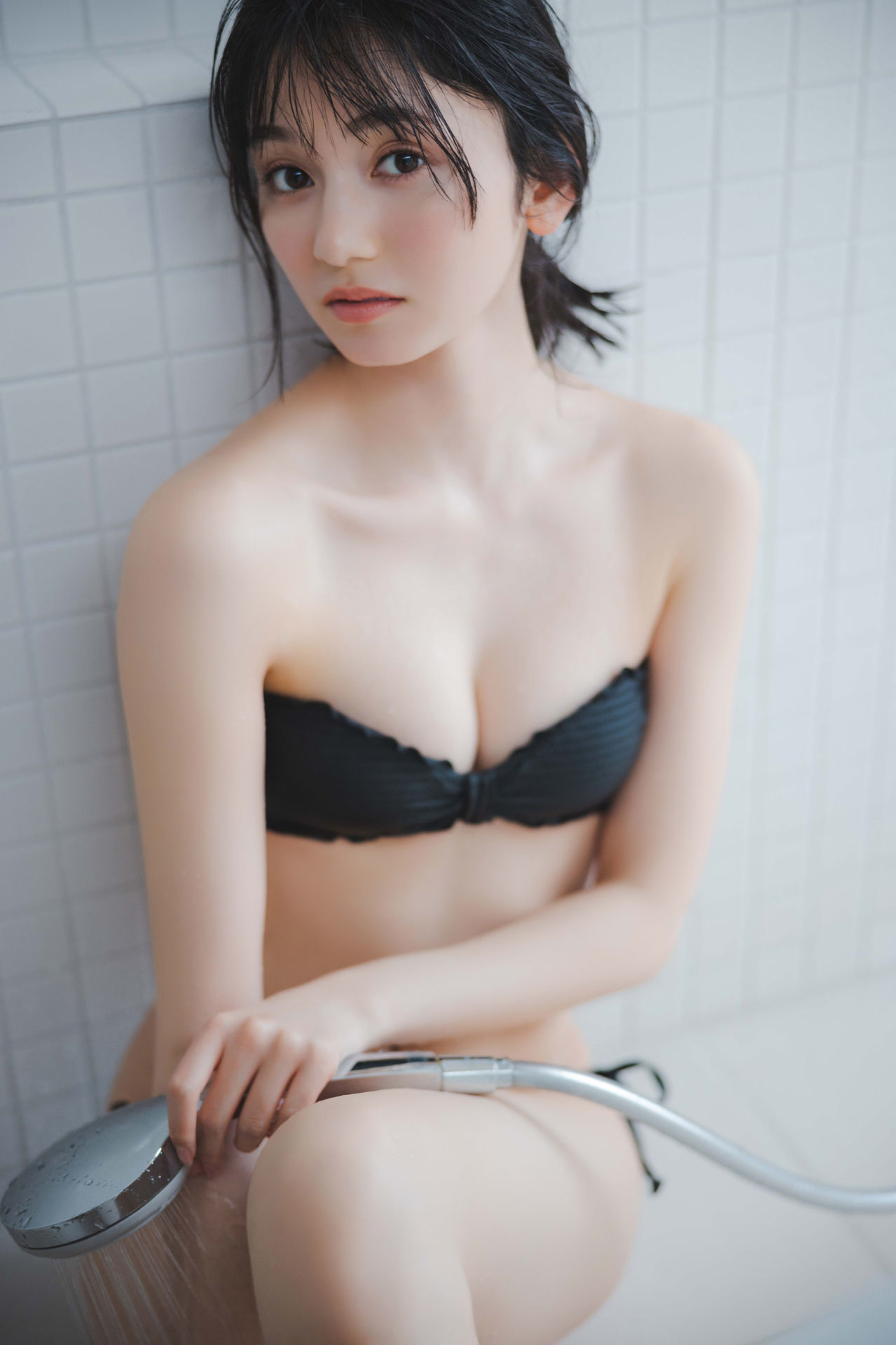 Fuuka Kumazawa 熊澤風花, ＦＲＩＤＡＹデジタル写真集 『二十歳になったから』 Set.02