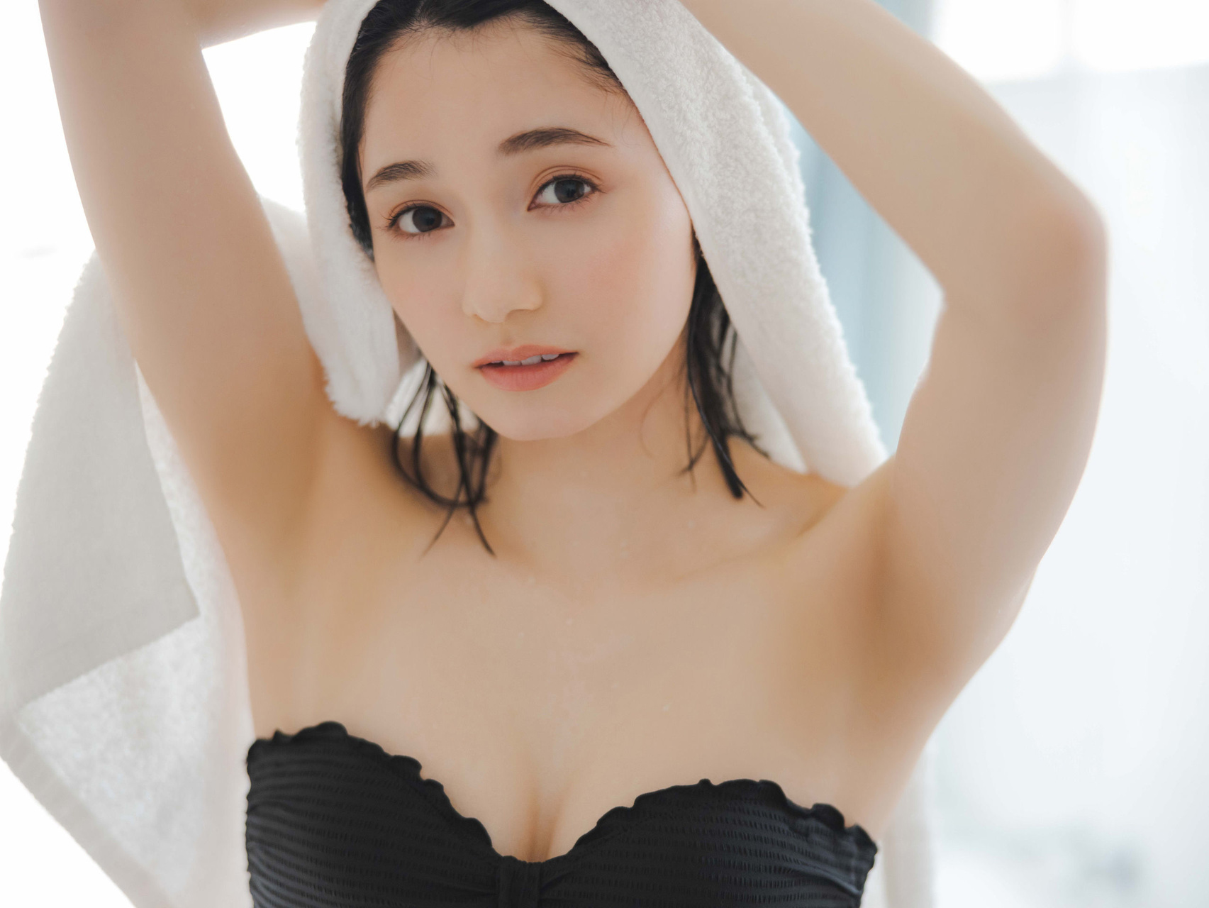 Fuuka Kumazawa 熊澤風花, ＦＲＩＤＡＹデジタル写真集 『二十歳になったから』 Set.02