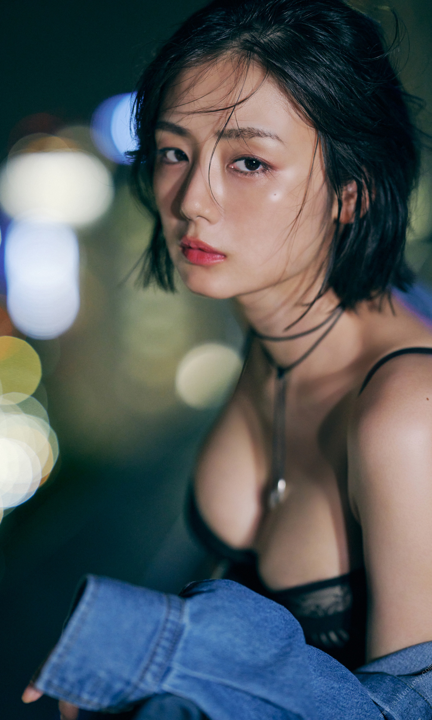 Moemi Katayama 片山萌美, 写真集 デジタル限定 「街に生きる」 Set.01