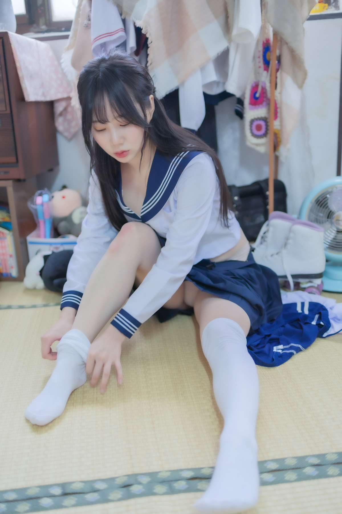 Myua 뮤아, Photobook ‘School Uniform’ Set.01