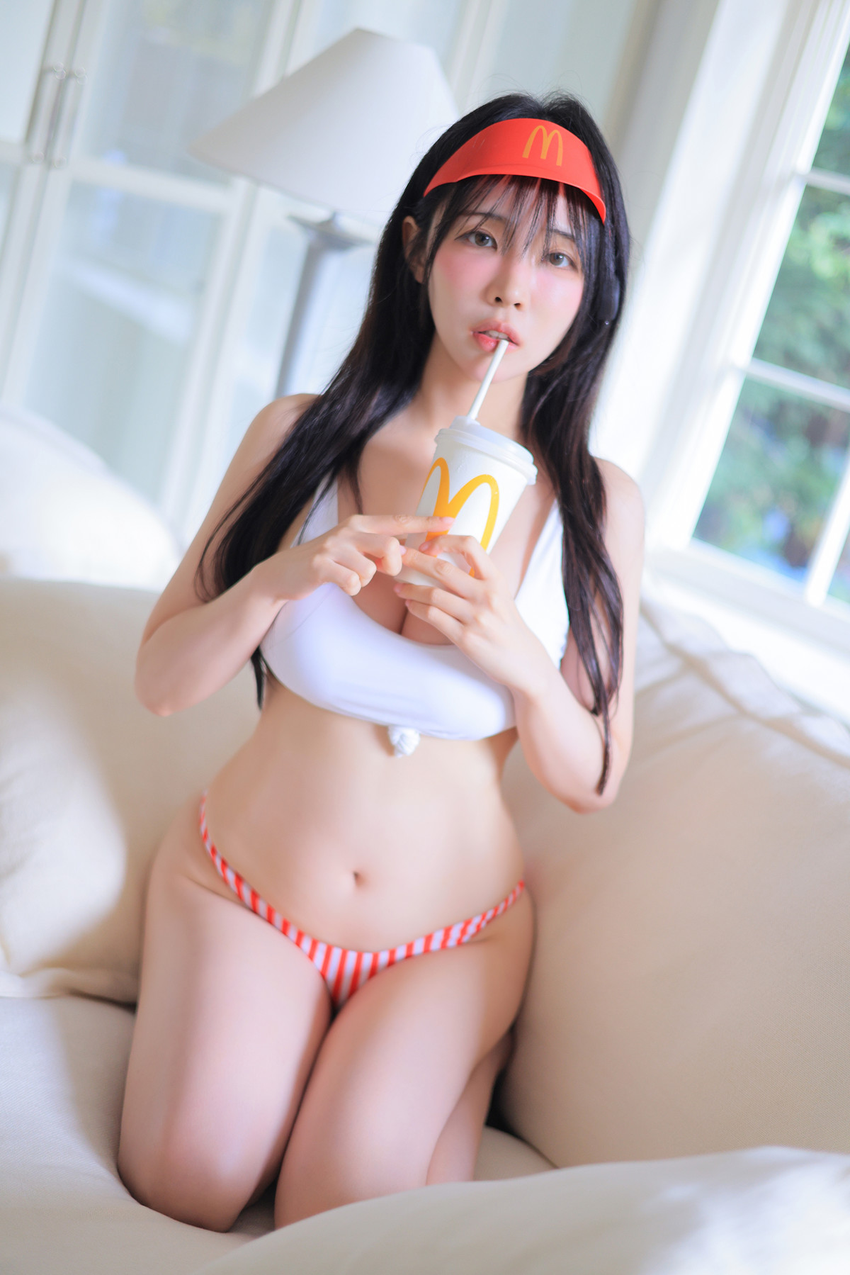 Rinaモモリナ, Photobook ‘Sexy Waiter’ Set.01