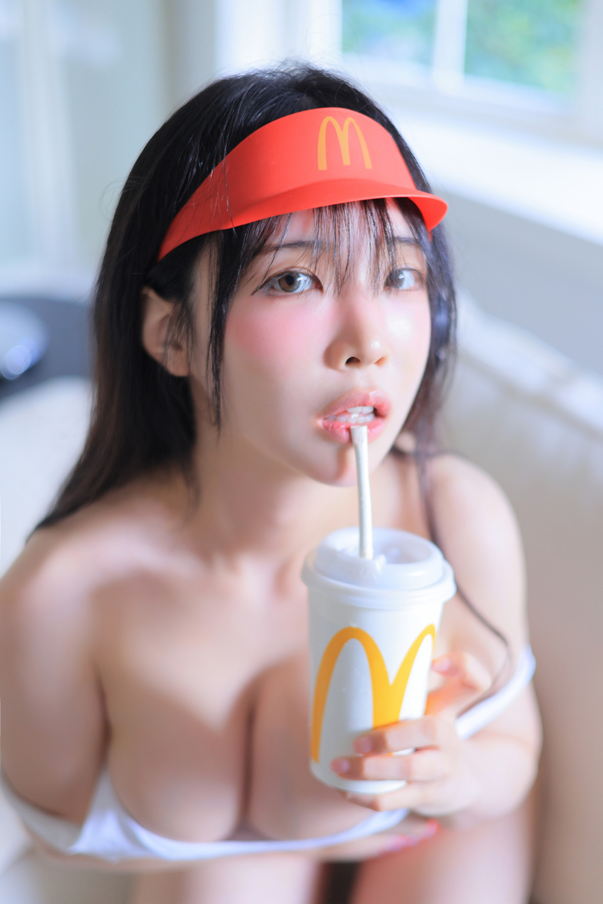 Rinaモモリナ, Photobook ‘Sexy Waiter’ Set.02