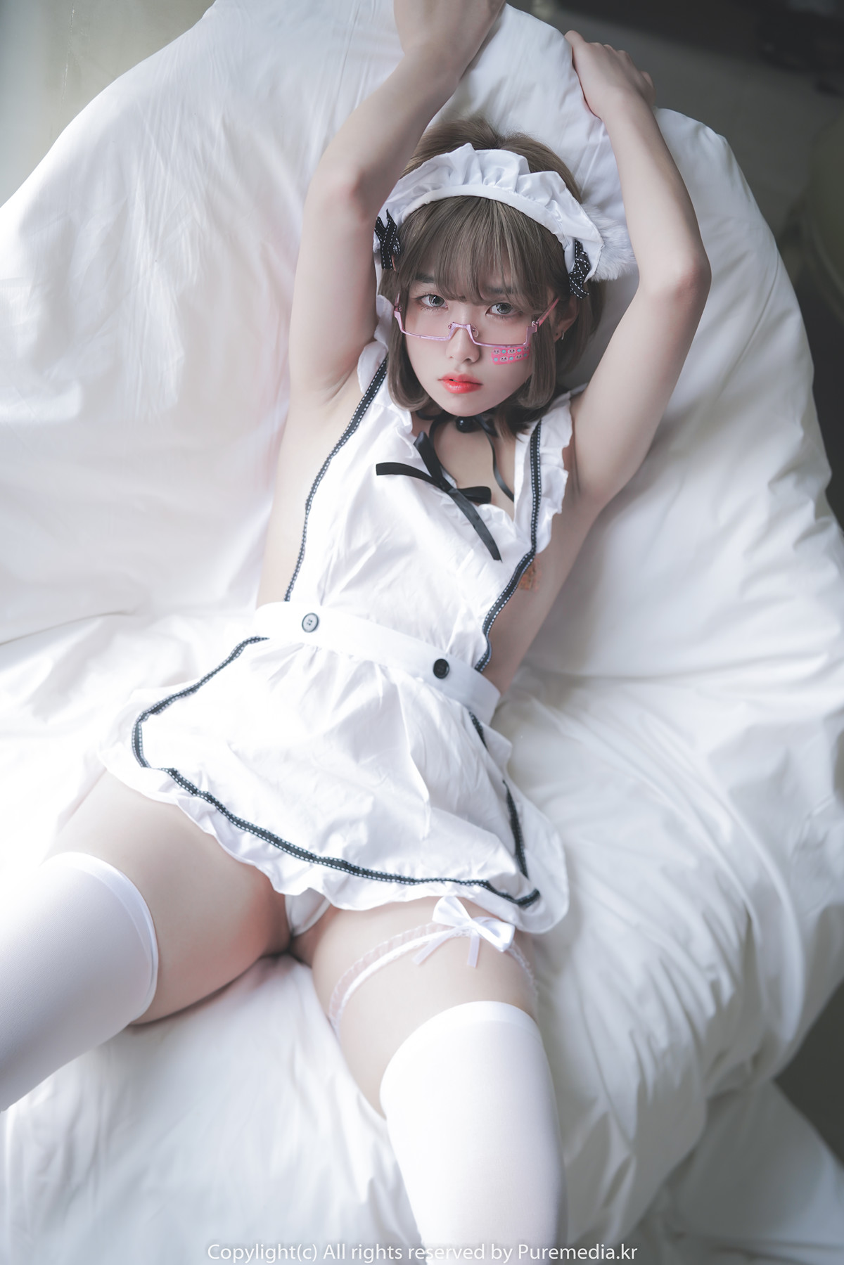 Sonson 손손, PURE MEDIA Vol.017 Set.01