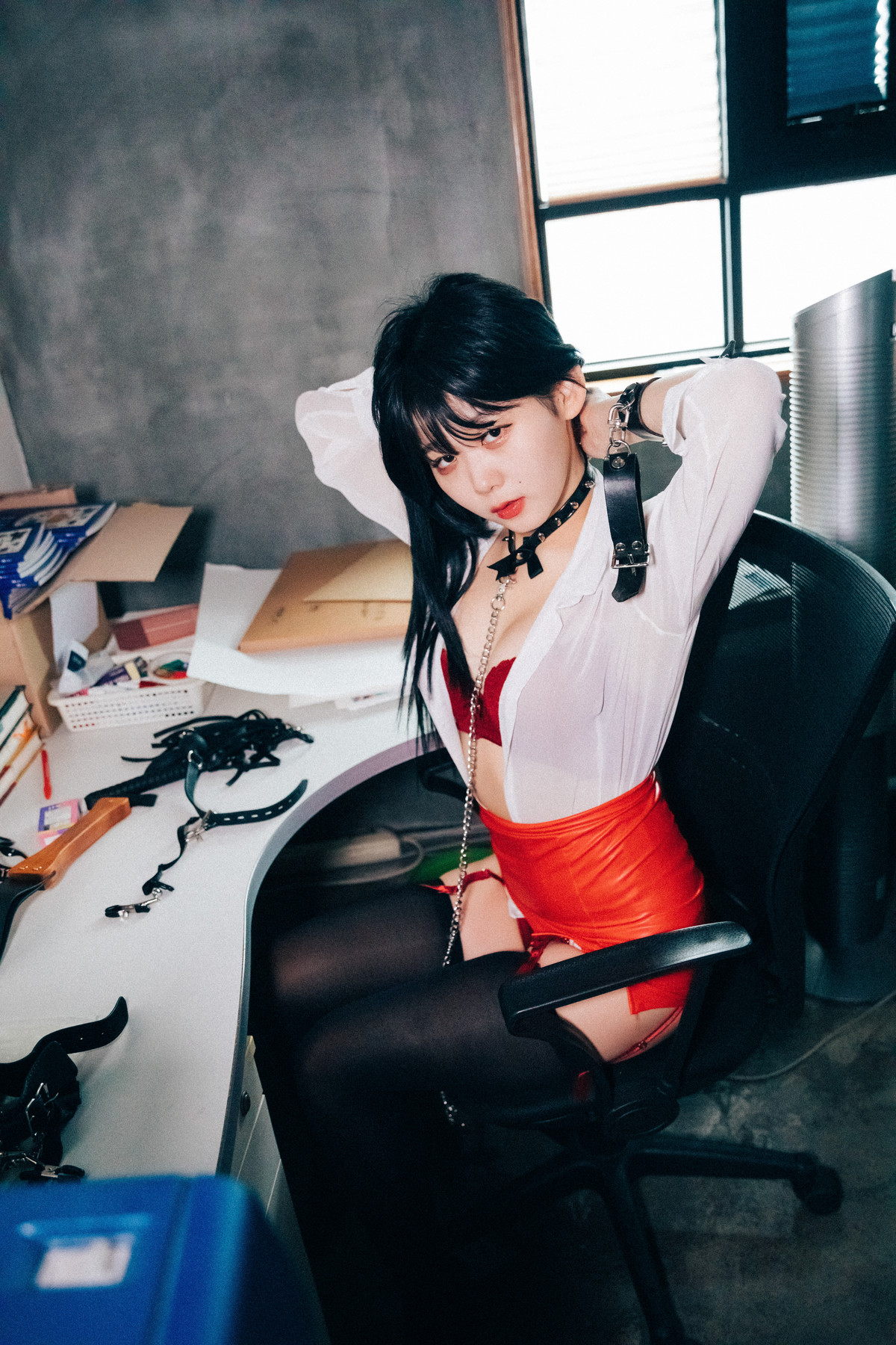 ZIA.Kwon 권지아, Loozy ‘Office Slave’ Set.01