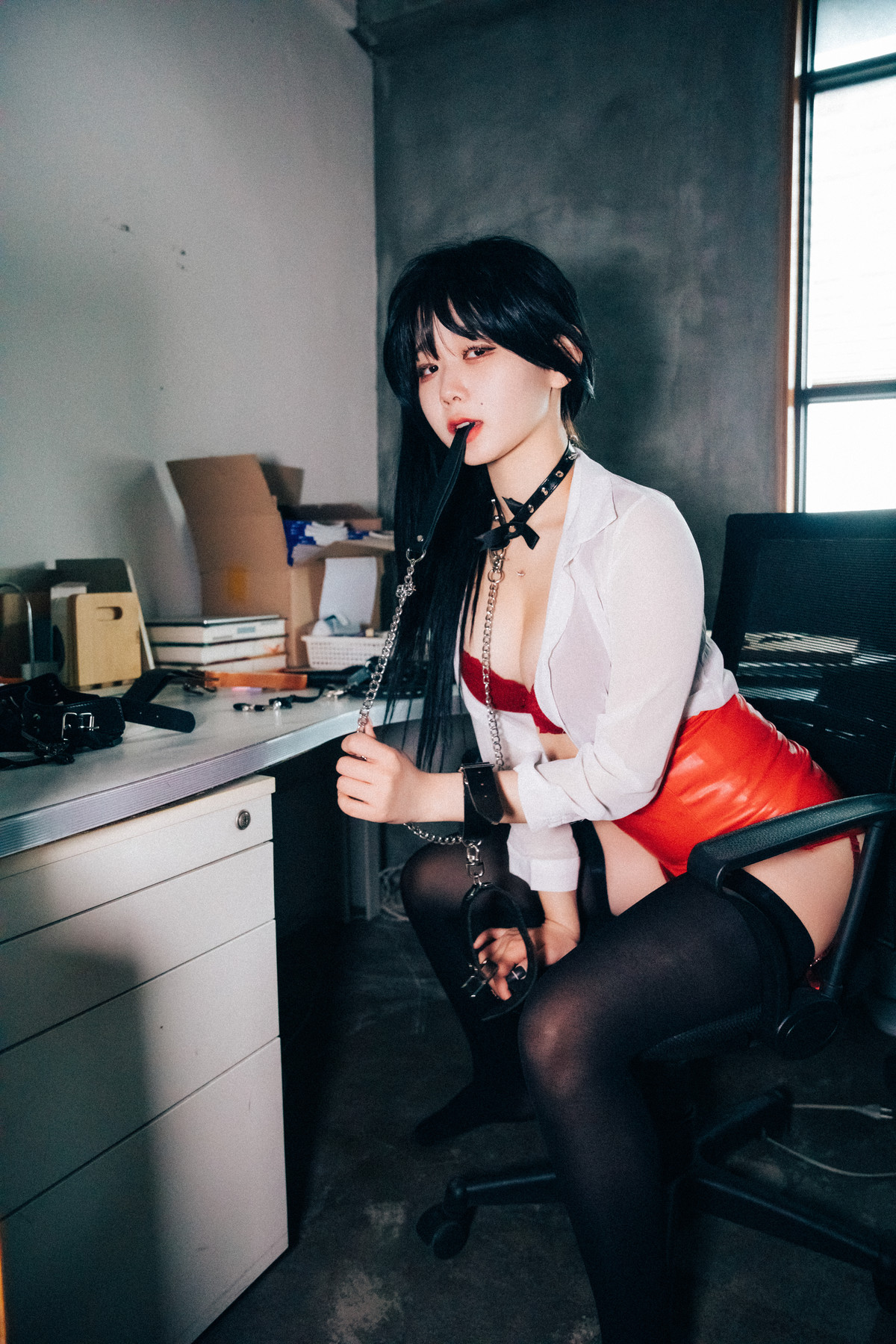 ZIA.Kwon 권지아, Loozy ‘Office Slave’ Set.01