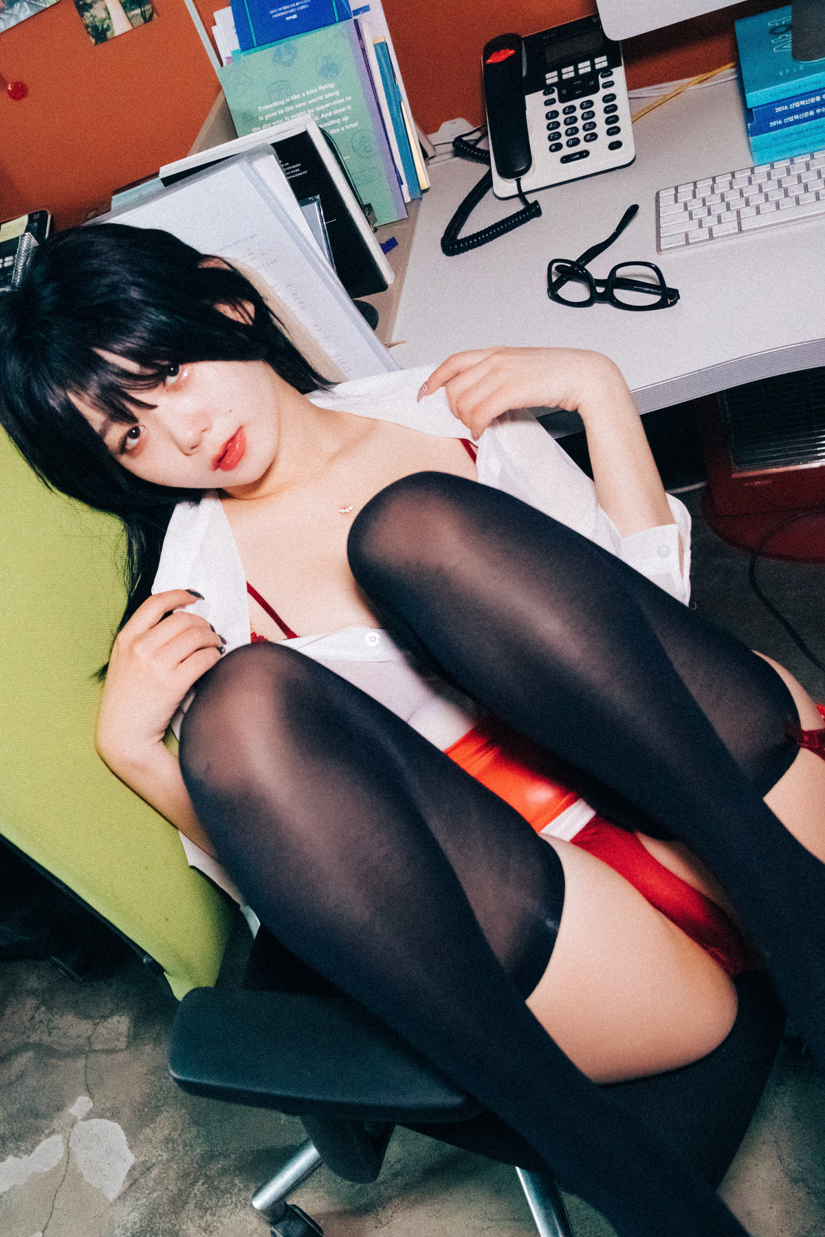 ZIA.Kwon 권지아, Loozy ‘Office Slave’ Set.02