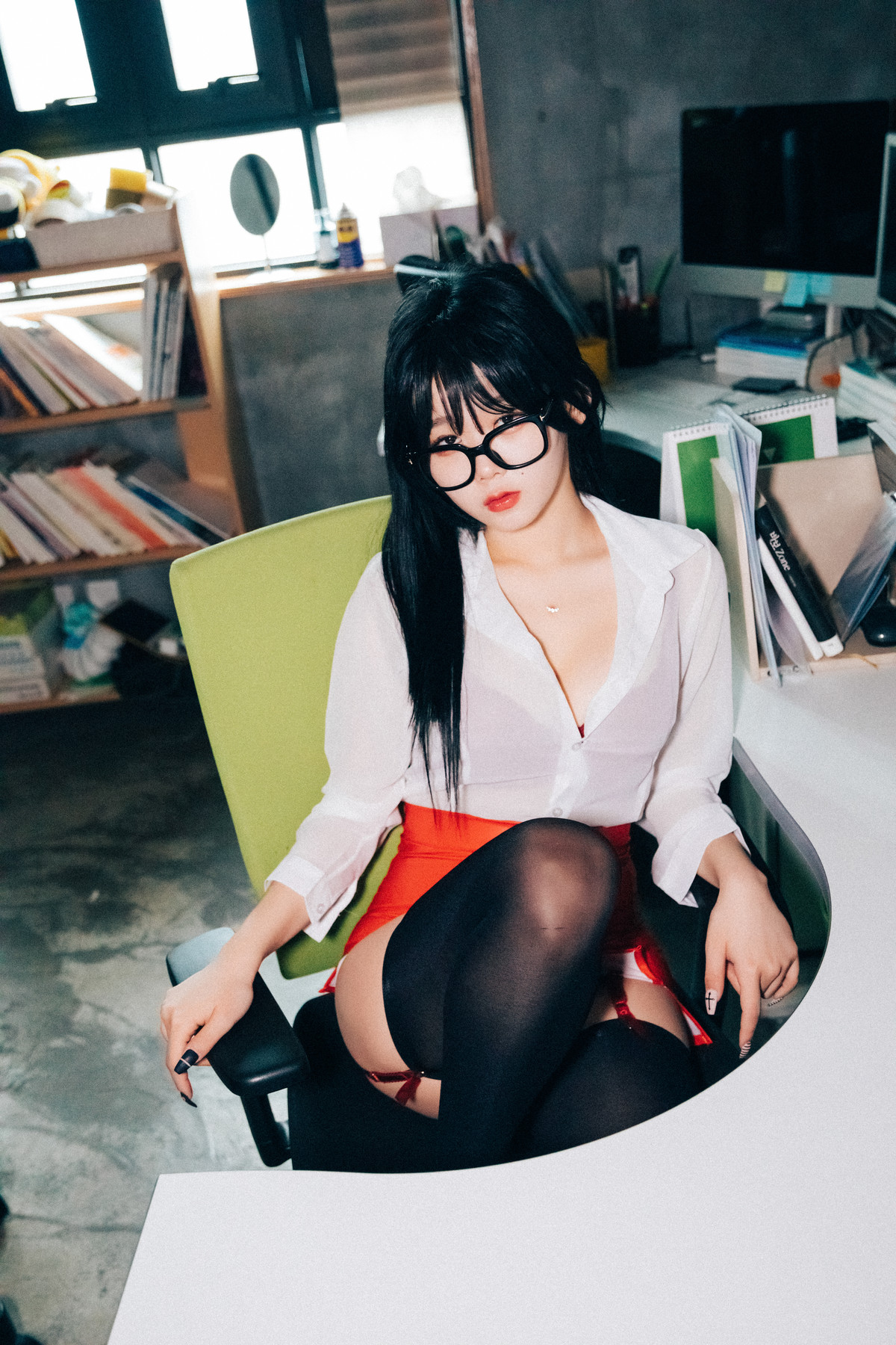 ZIA.Kwon 권지아, Loozy ‘Office Slave’ Set.02